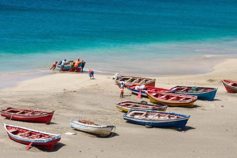 Sao-Vincente-San-Pedro-Bay-strand