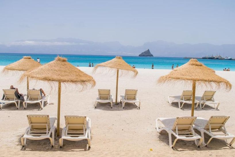Sao-Vincente-Oasis-Porto-Grande-beach-club