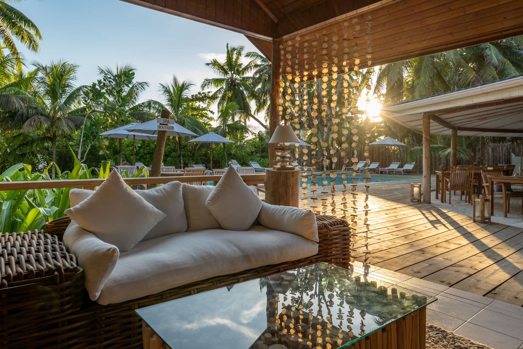 Bar Lounge Bliss Praslin