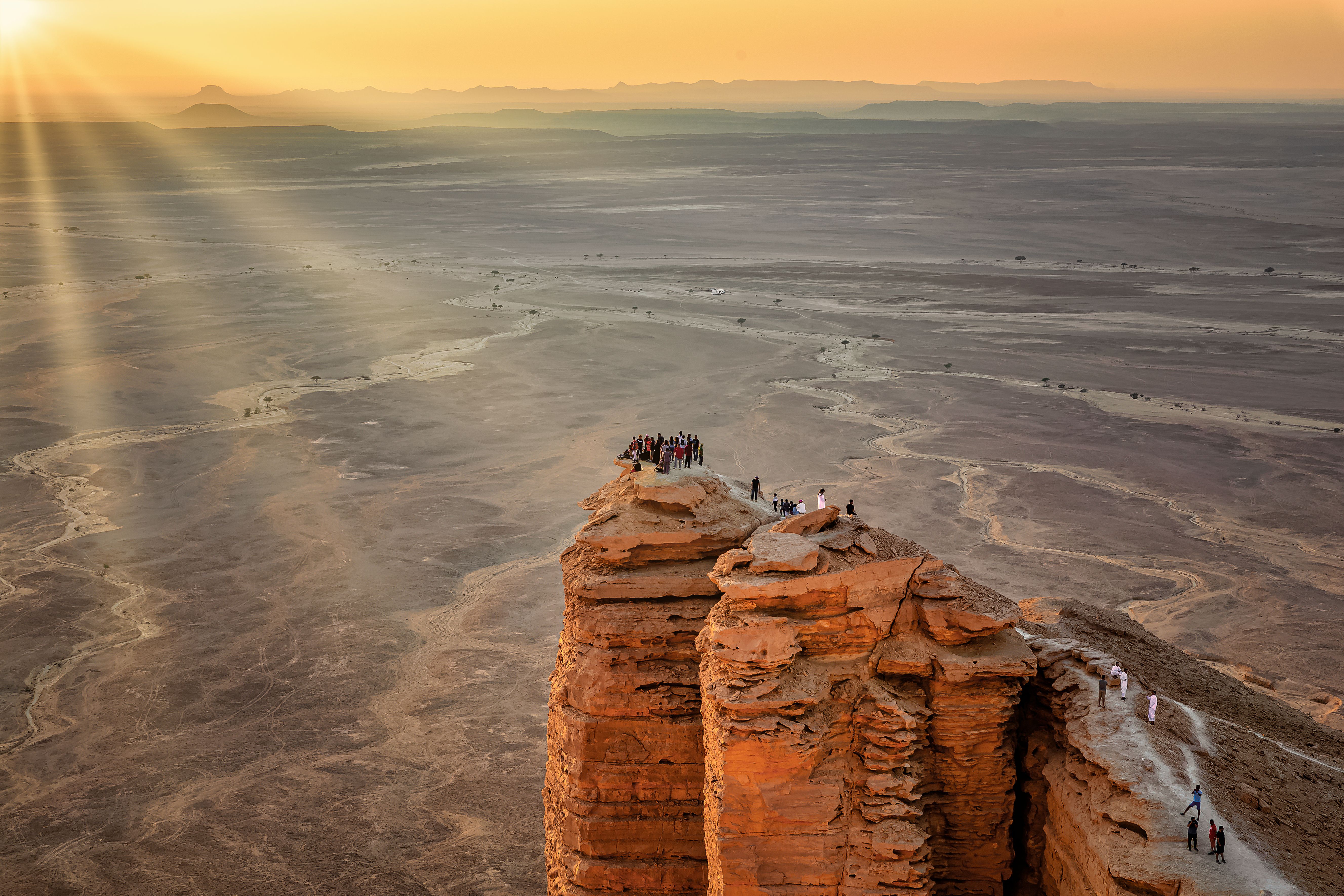 Saoedi-Arabie-Omgeving-Riyadh-Natuurwonder-Edge--Platinum