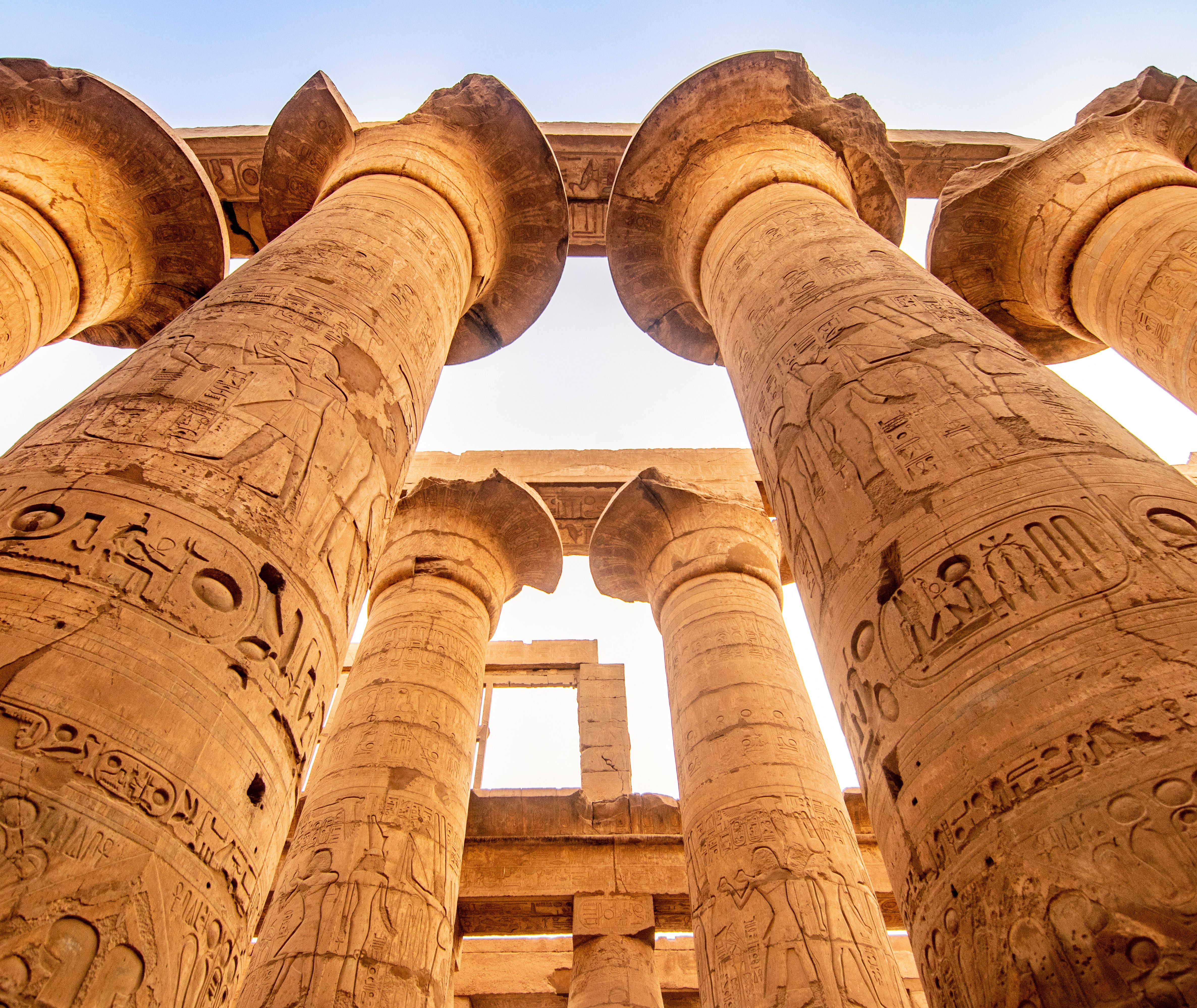 Egypte-Luxor-Thebe-Tempel-van-Karnak-op-de-oost-bank-van-de-Nijl