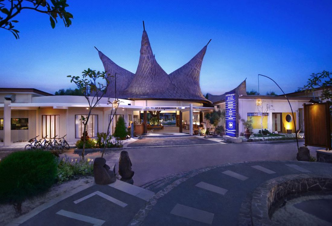 entree van aston sunset beach resort op lombok gili eilanden