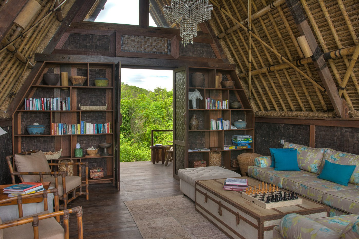 bibliotheek van jeeva beloam resort op lombok