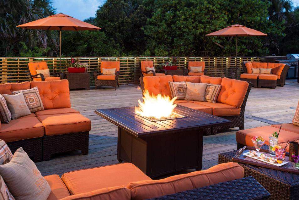 Hilton Hotel Cocoa Beach lounge