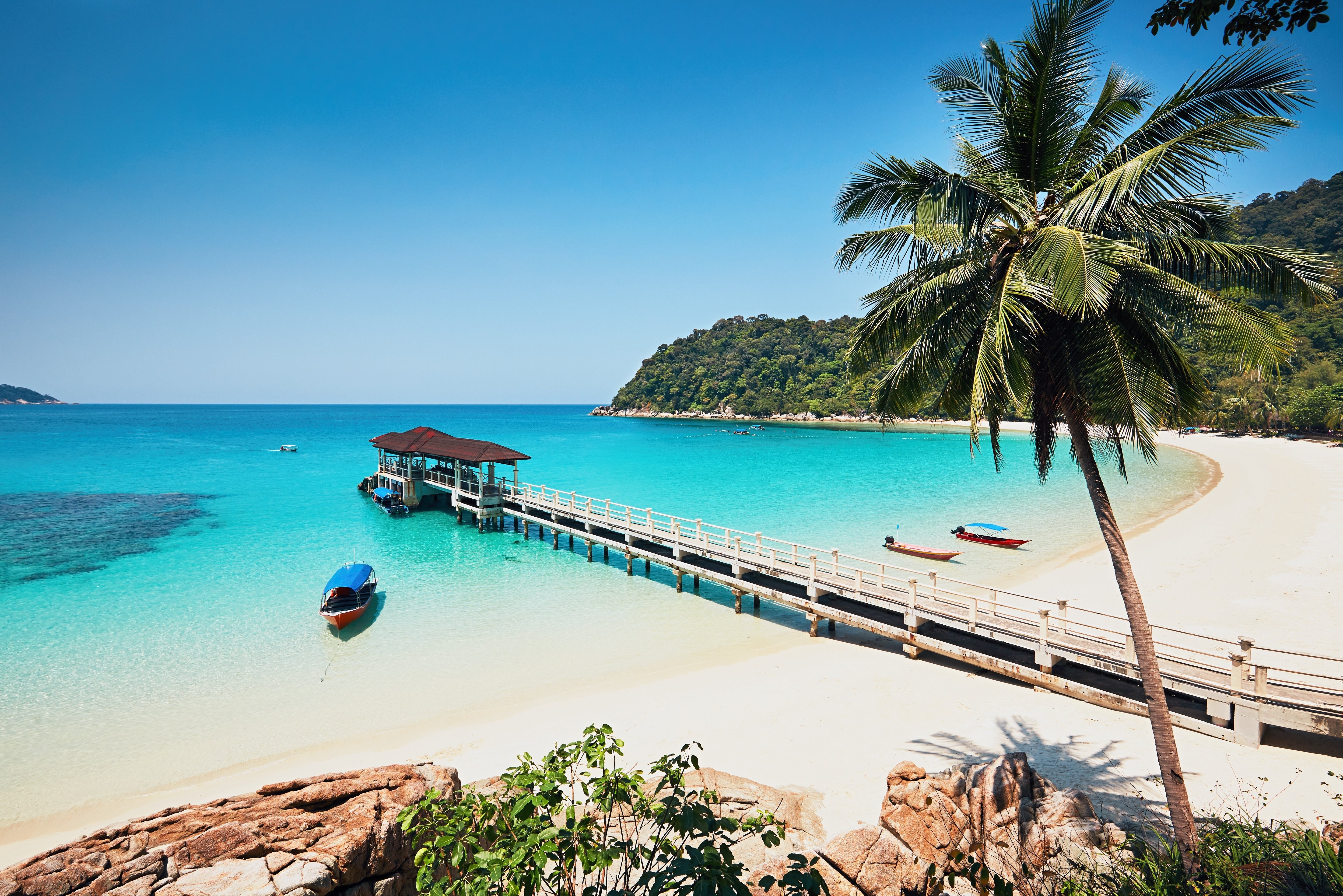 Wit strand op Perhentian Island Maleisië