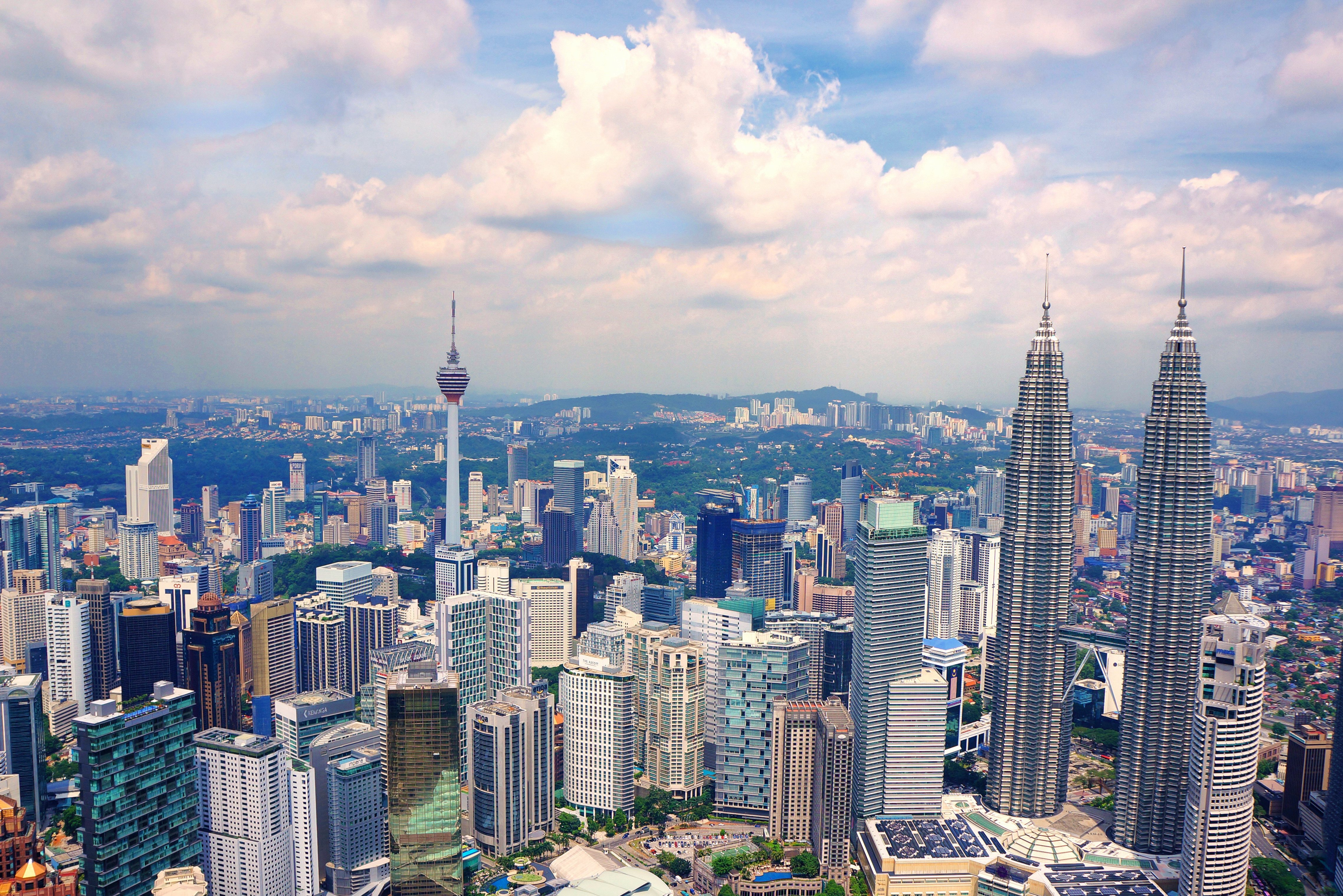 Skyline van Kuala Lumpur met Petronas Twin Towers