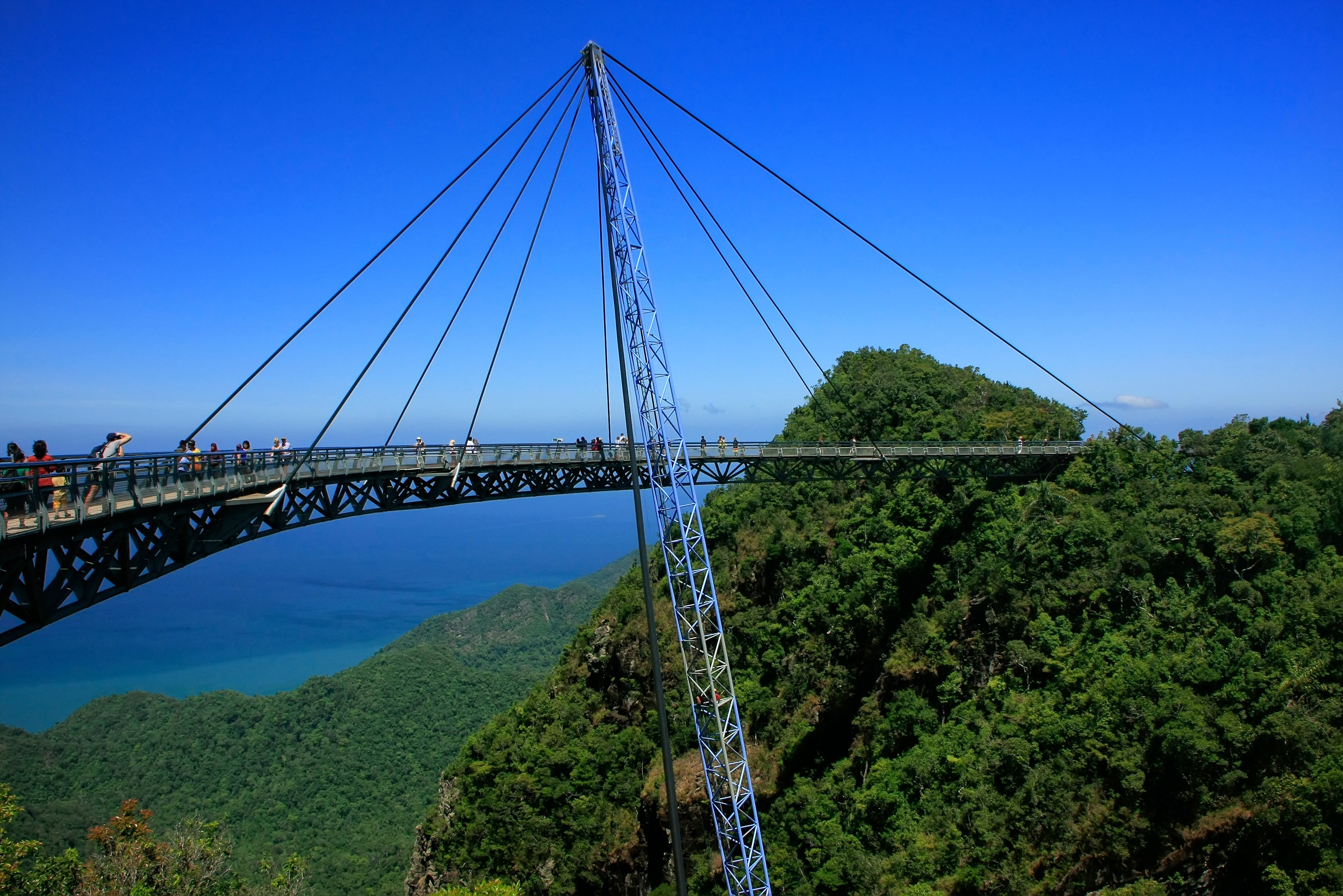 Langkawi. Скайбридж Лангкави. Мост Скайбридж Малайзия. Лангкави Малайзия мост. «Небесный мост», остров Лангкави, Малайзия.