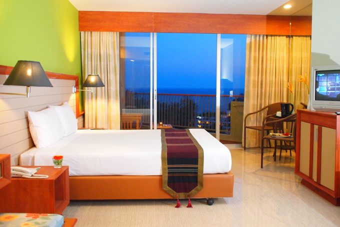 Long Beach Hotel Cha'am Thailand