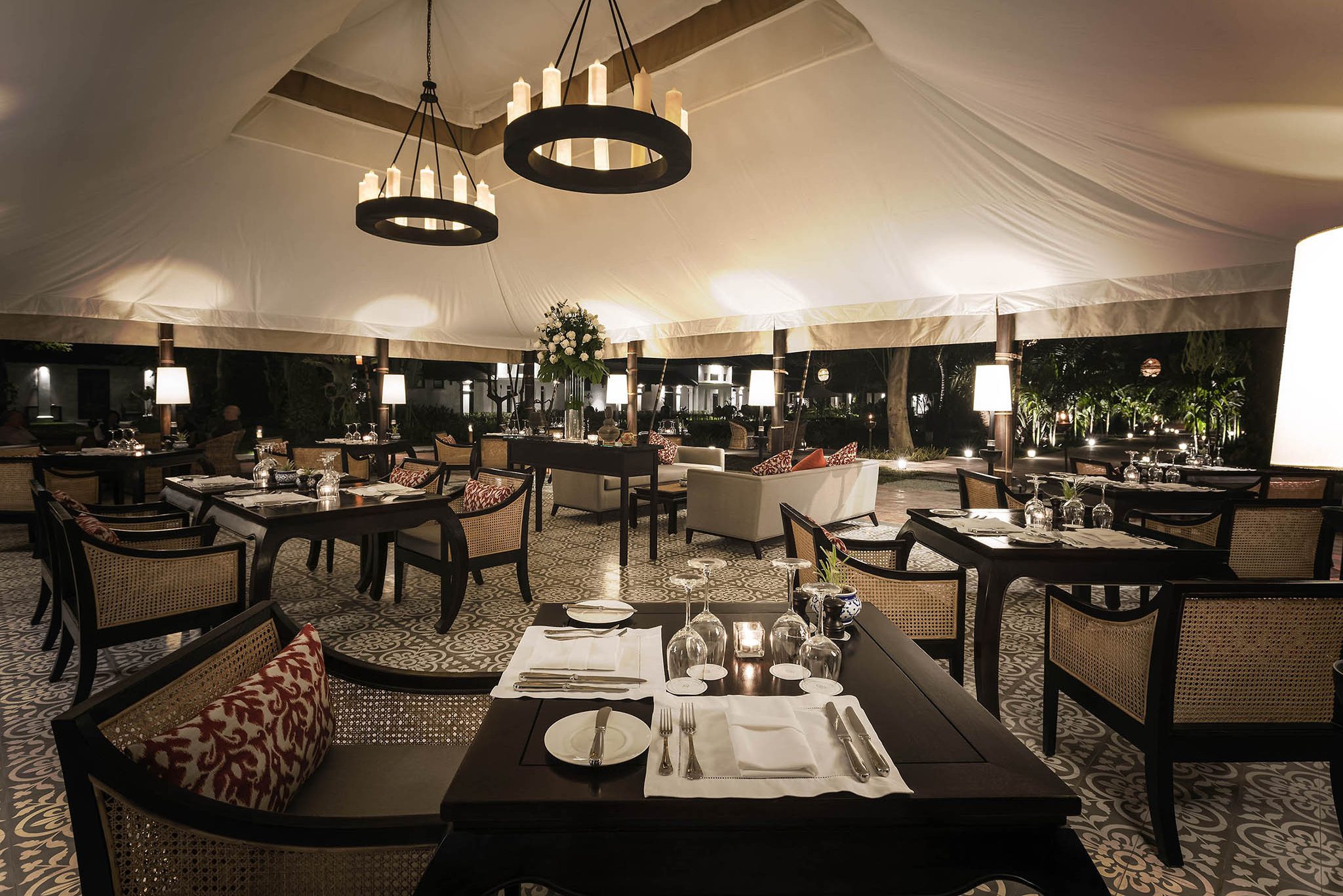 restaurant van sofitel luang prabang in laos