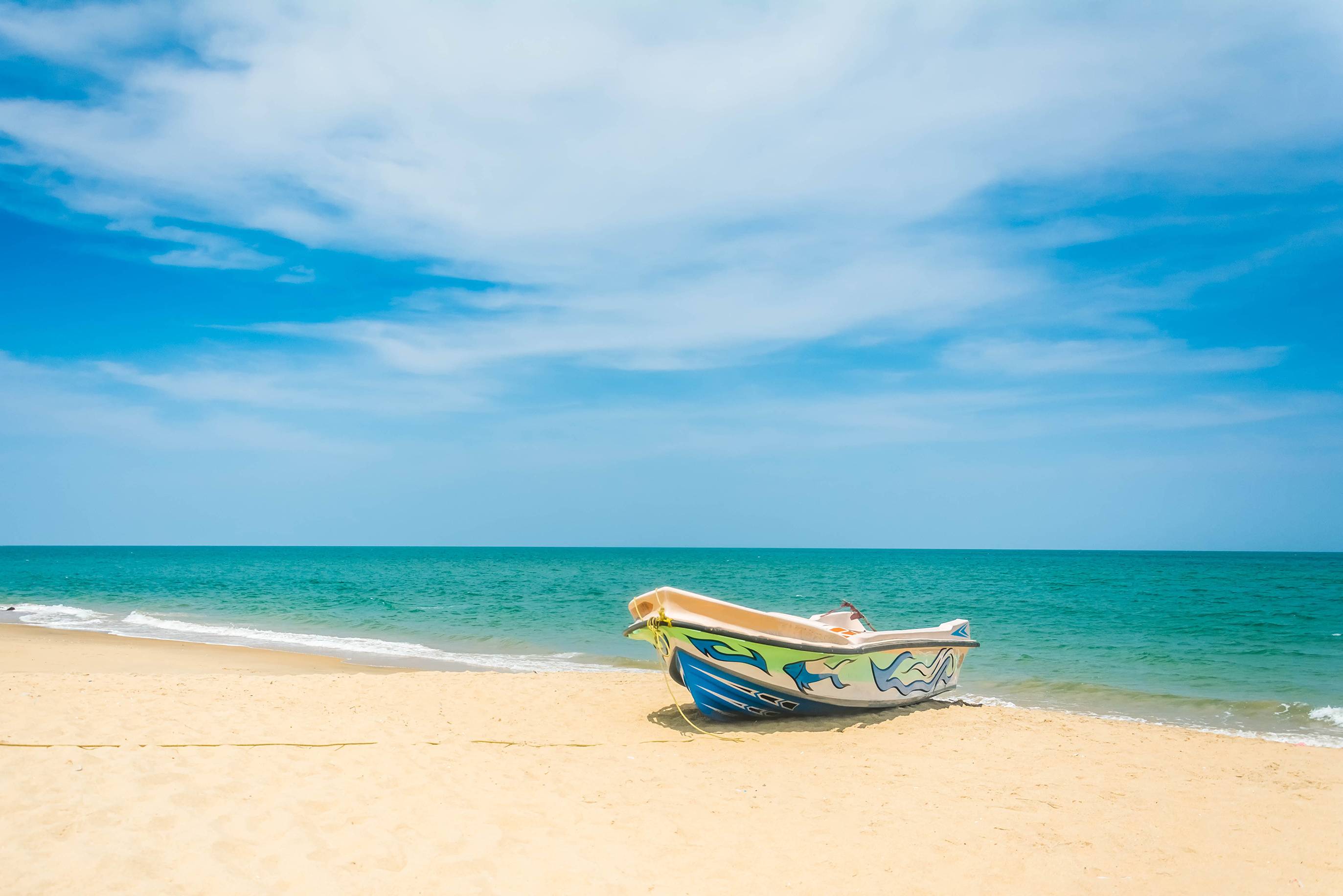 Strand bij Kalpitiya in Sri Lanka