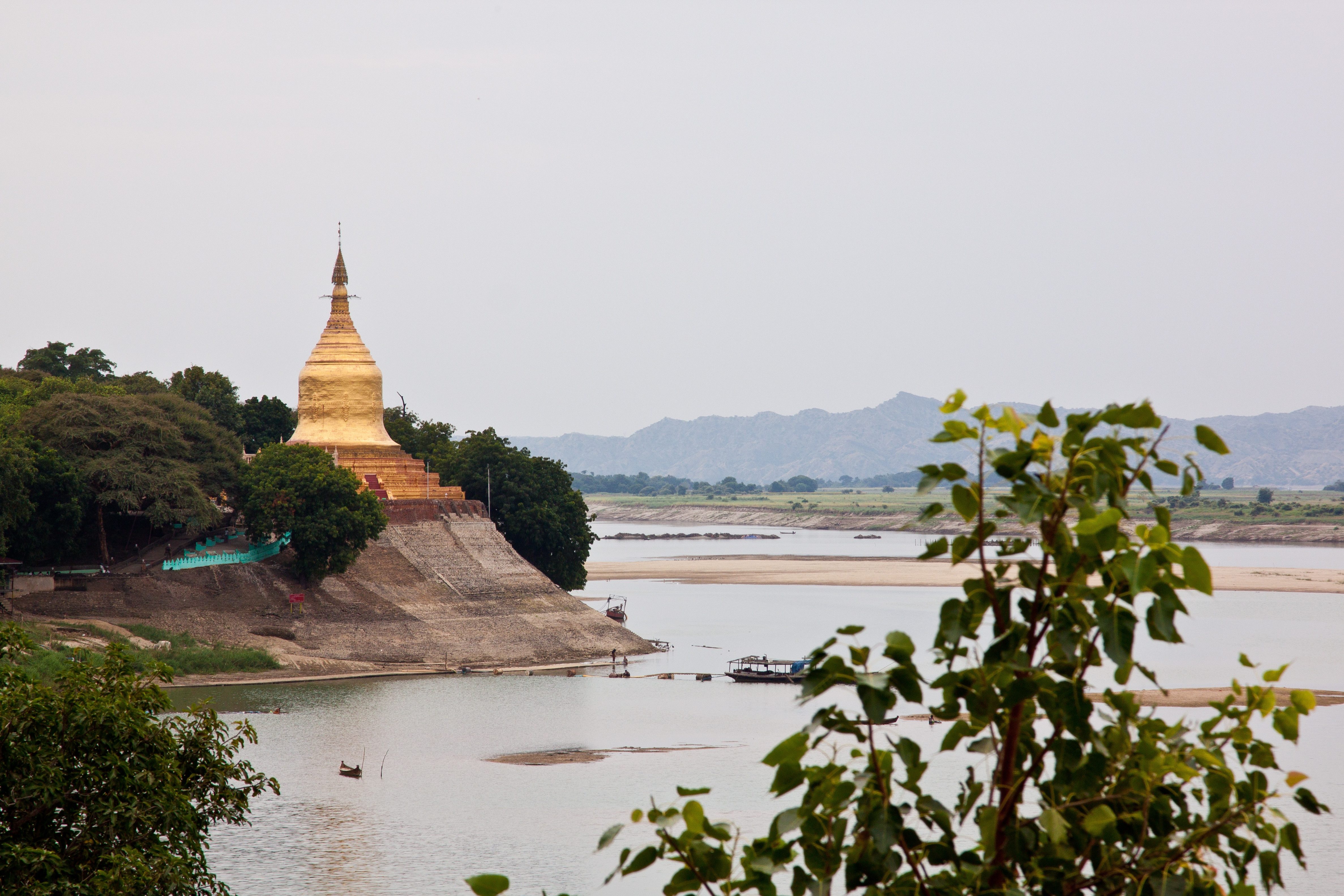 Boottocht langs de Irrawaddy rivier Myanmar