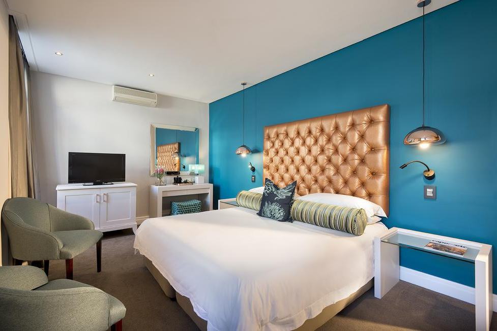 slaapkamer van grand daddy hotel kaapstad in zuid afrika