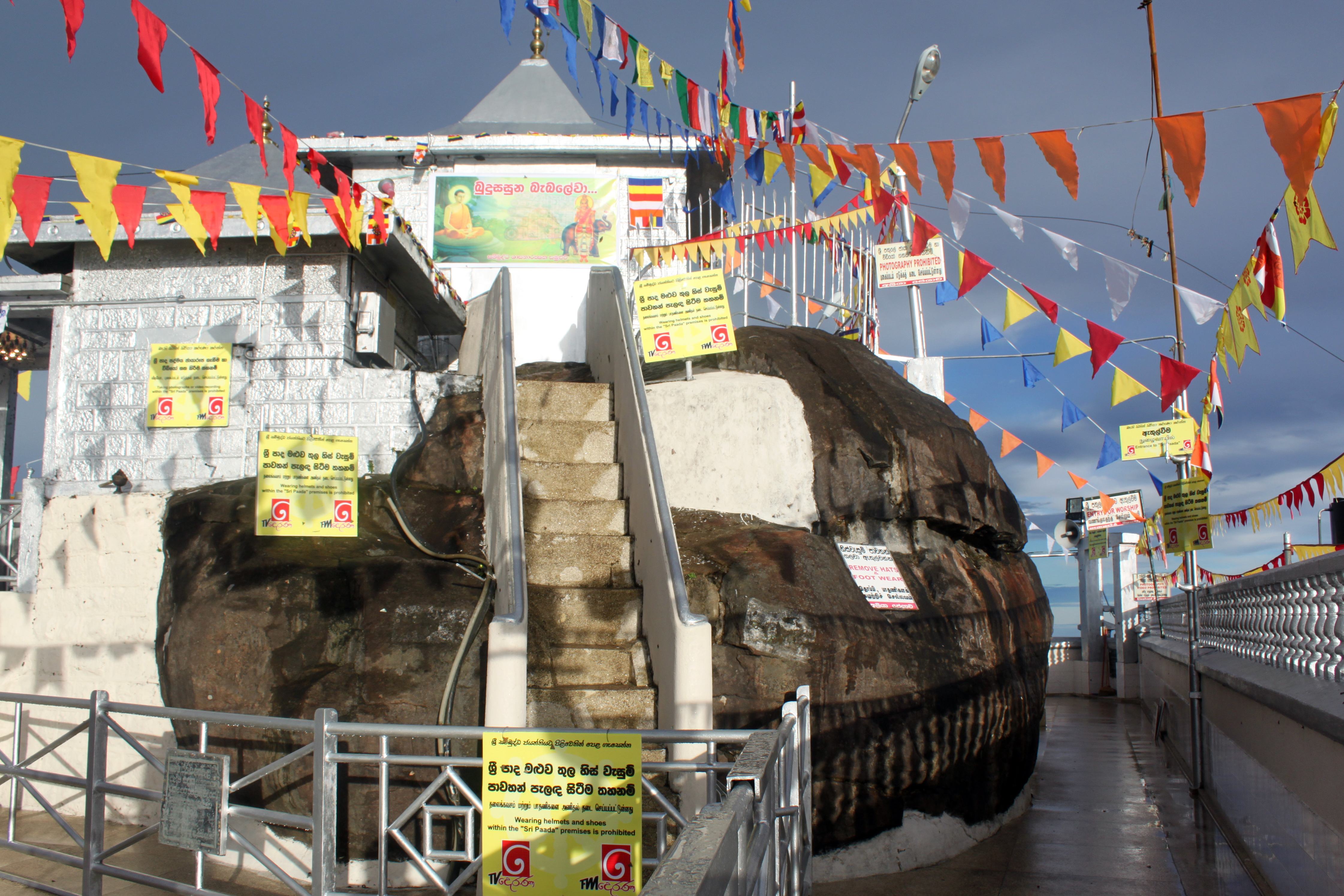 Tempel bij Adams Peak