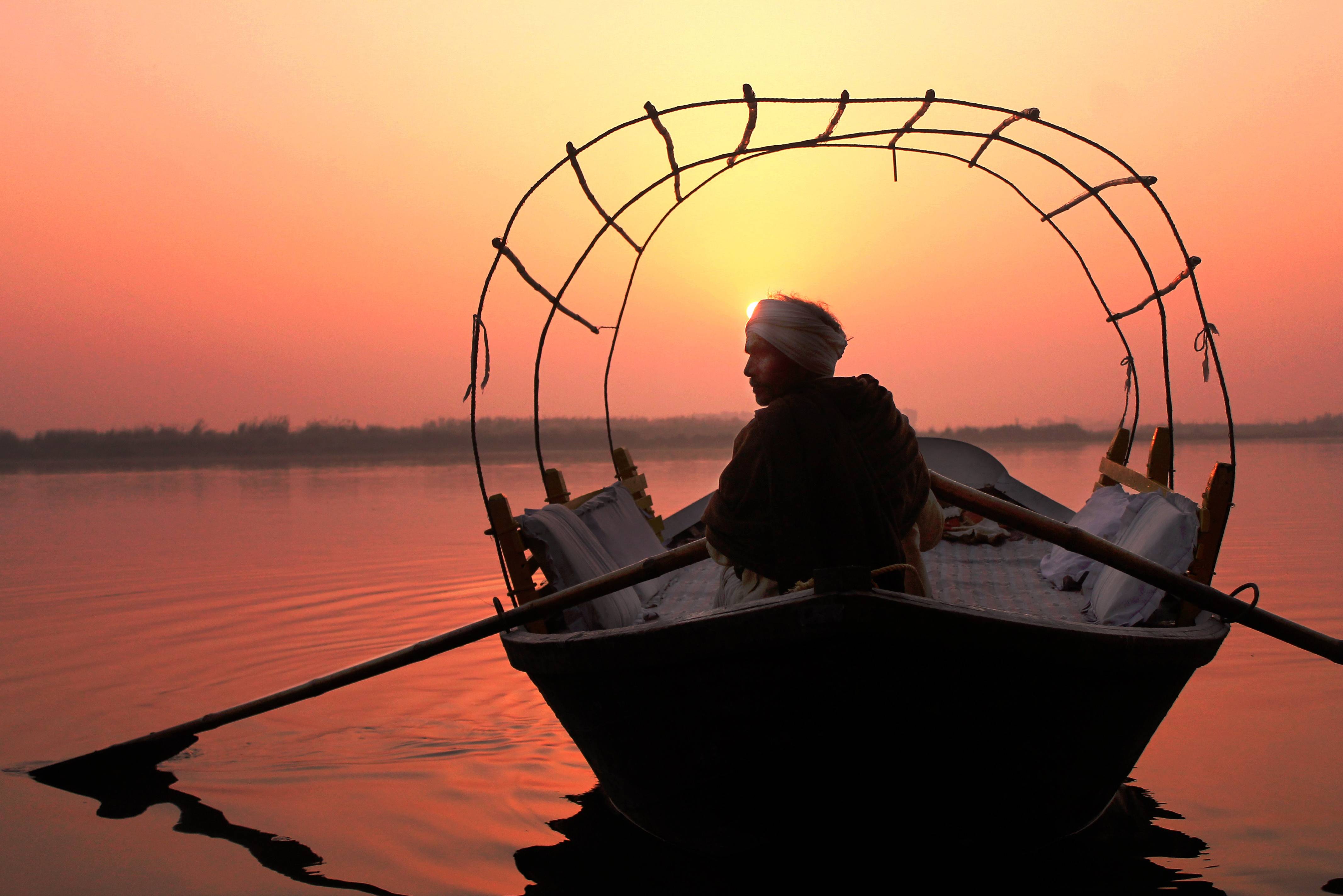 Sunset op de Ganges bij Varanasi