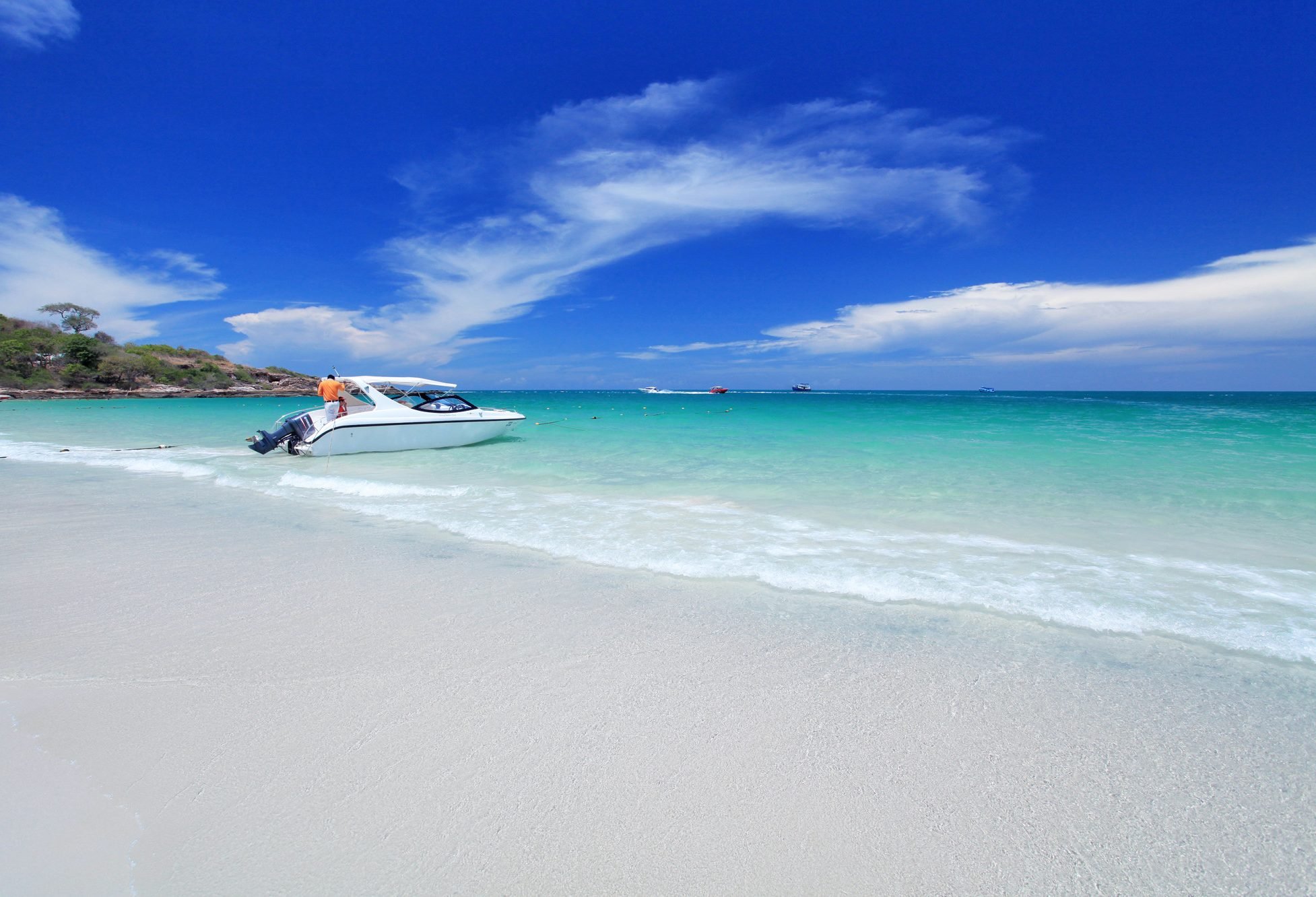 Het strand bij het Sai Kaew Beach Resort op Koh Samet, Thailand