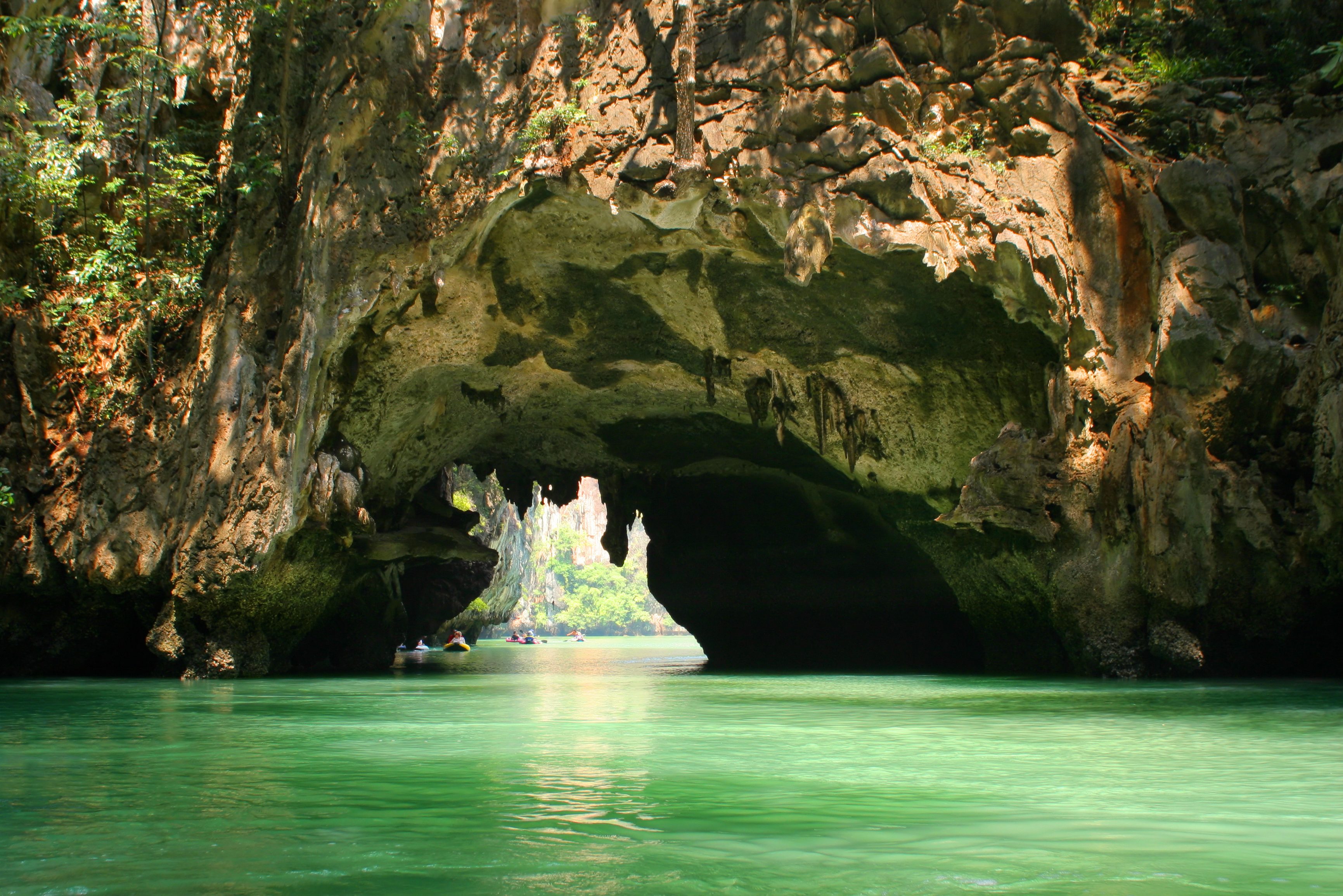 Diamond cave. Краби остров в Тайланде. Пещера в Пхи Пхи. Остров Панак Пхукет. Пещера Краби.