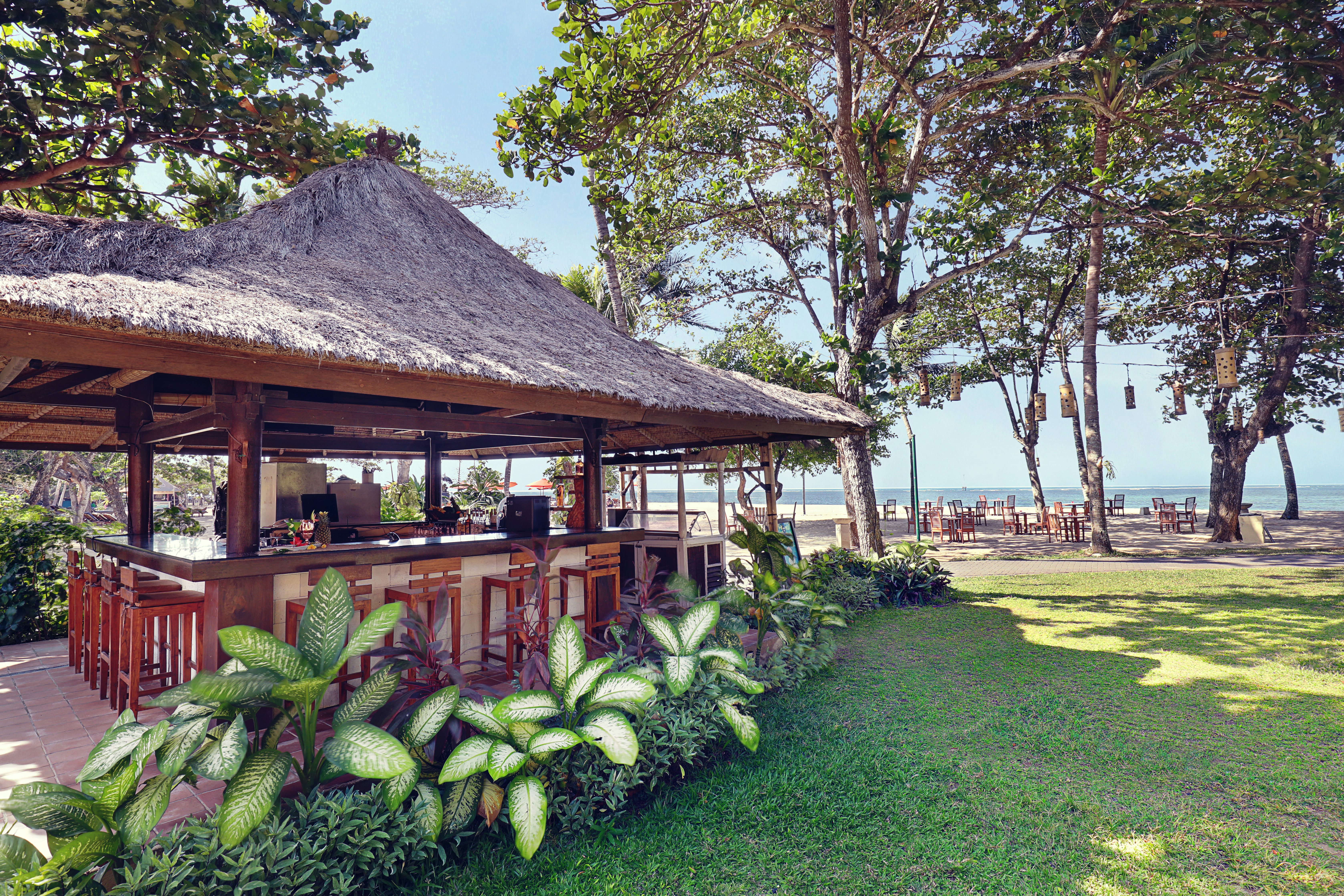 bar bij het strand van mercure sanur resort bali sanur
