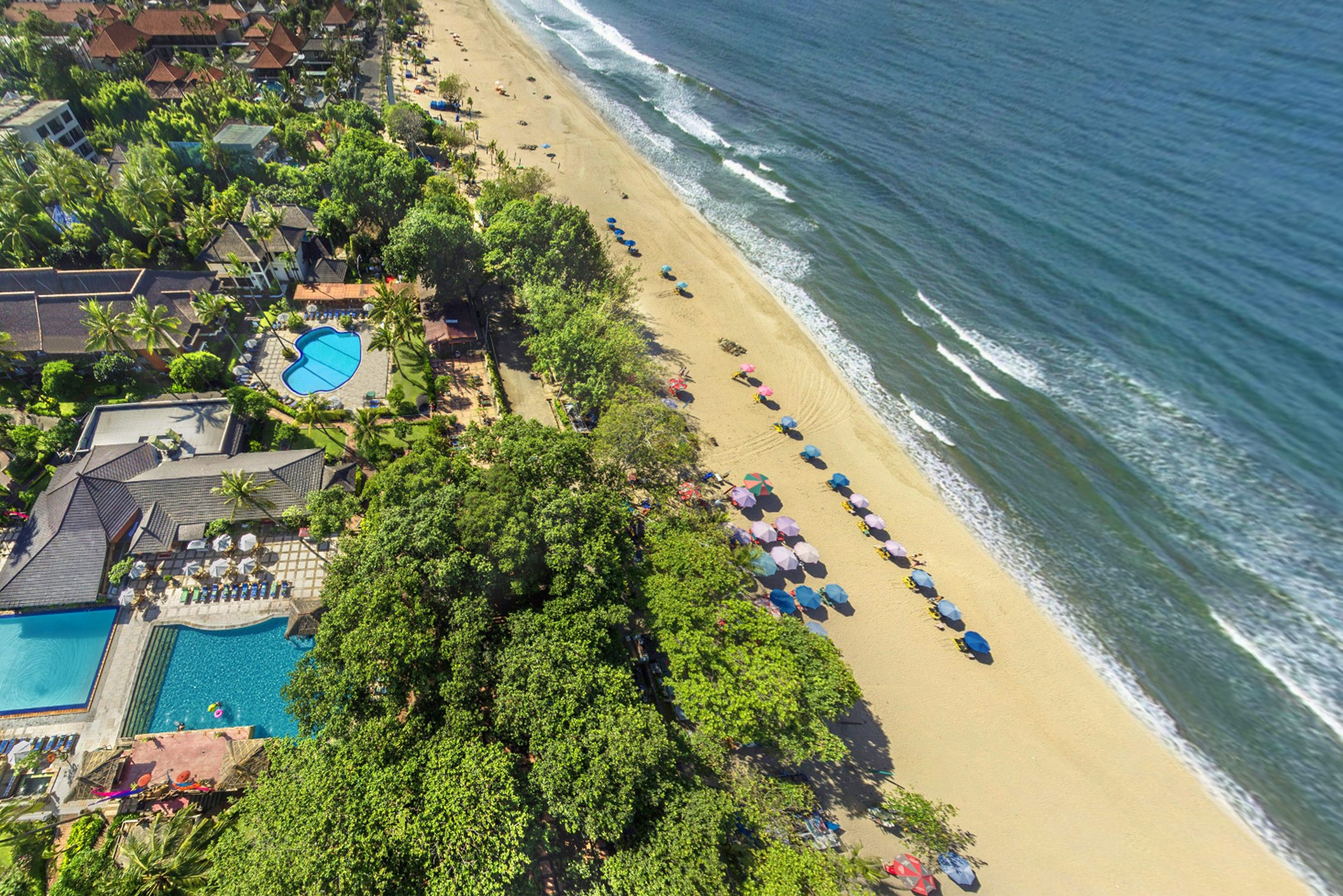 strand van legian jayakarta hotel in indonesie bali