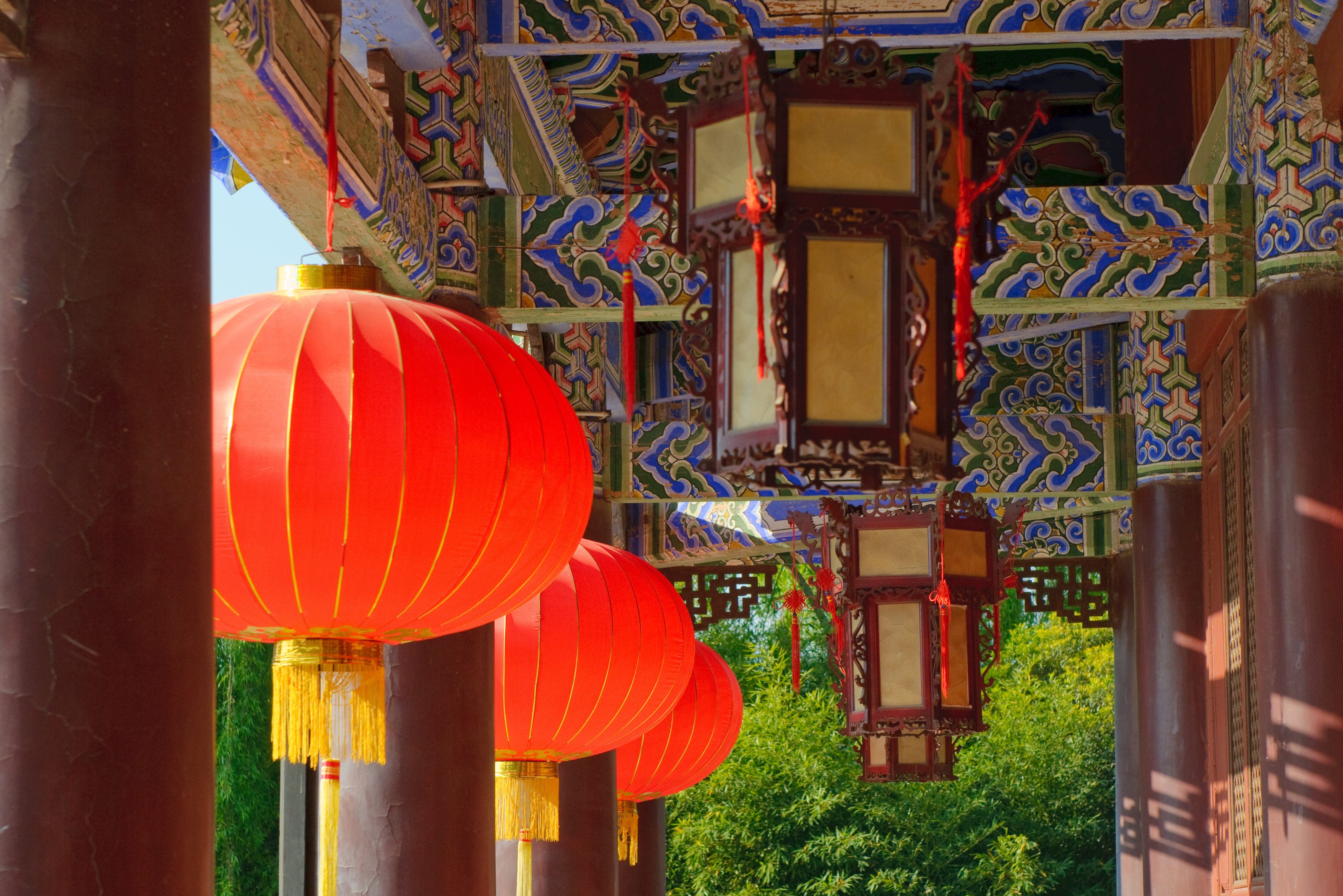 Lampionnen in Zomer paleis in Beijing in China