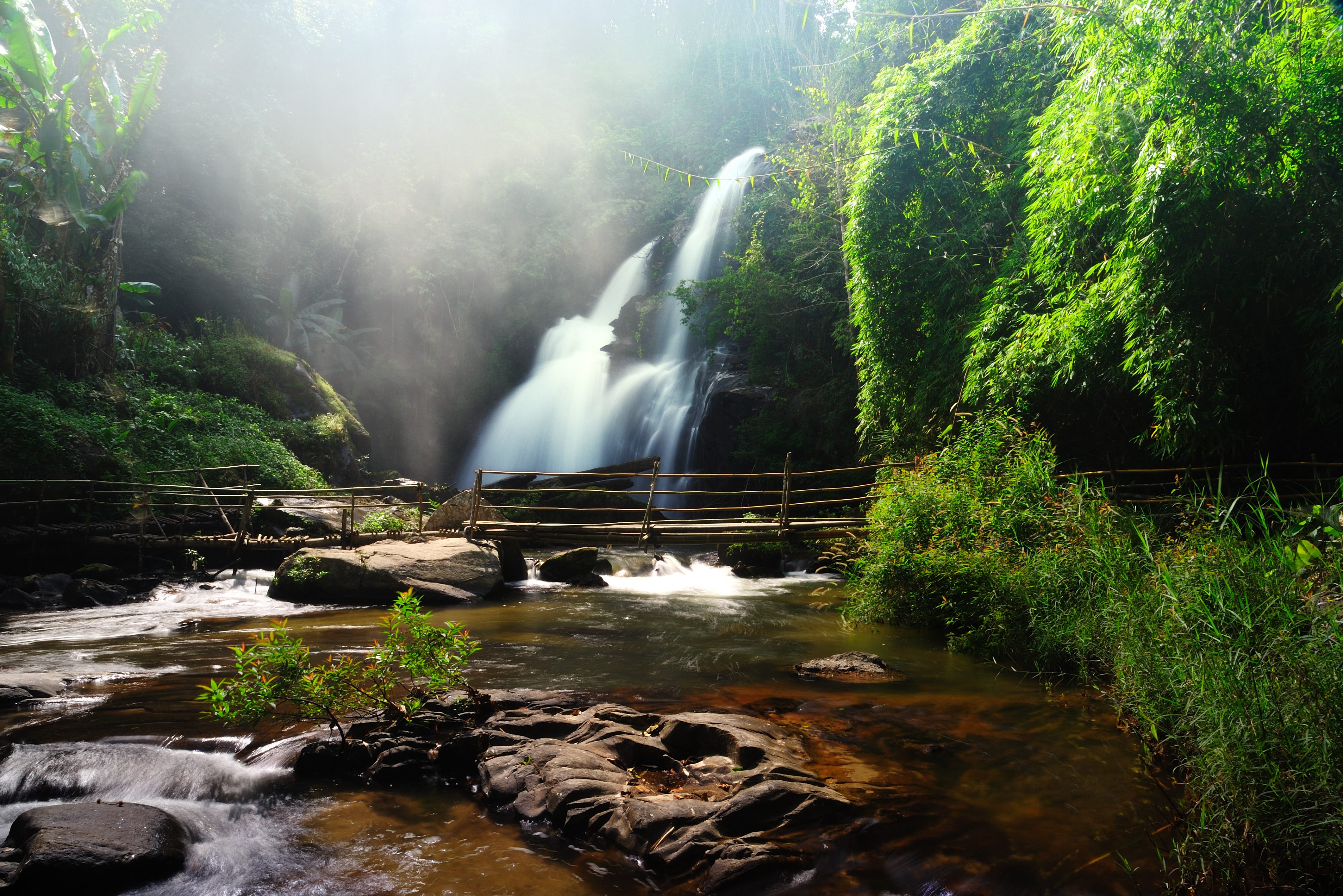 Vachirathan waterval bij Doi Inthanon in Noord-Thailand