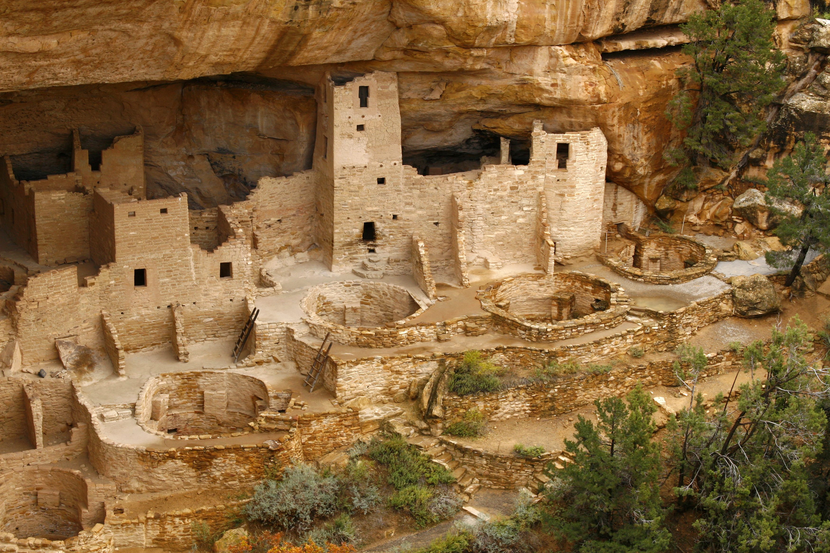 Balcony houses in Mesa Verde