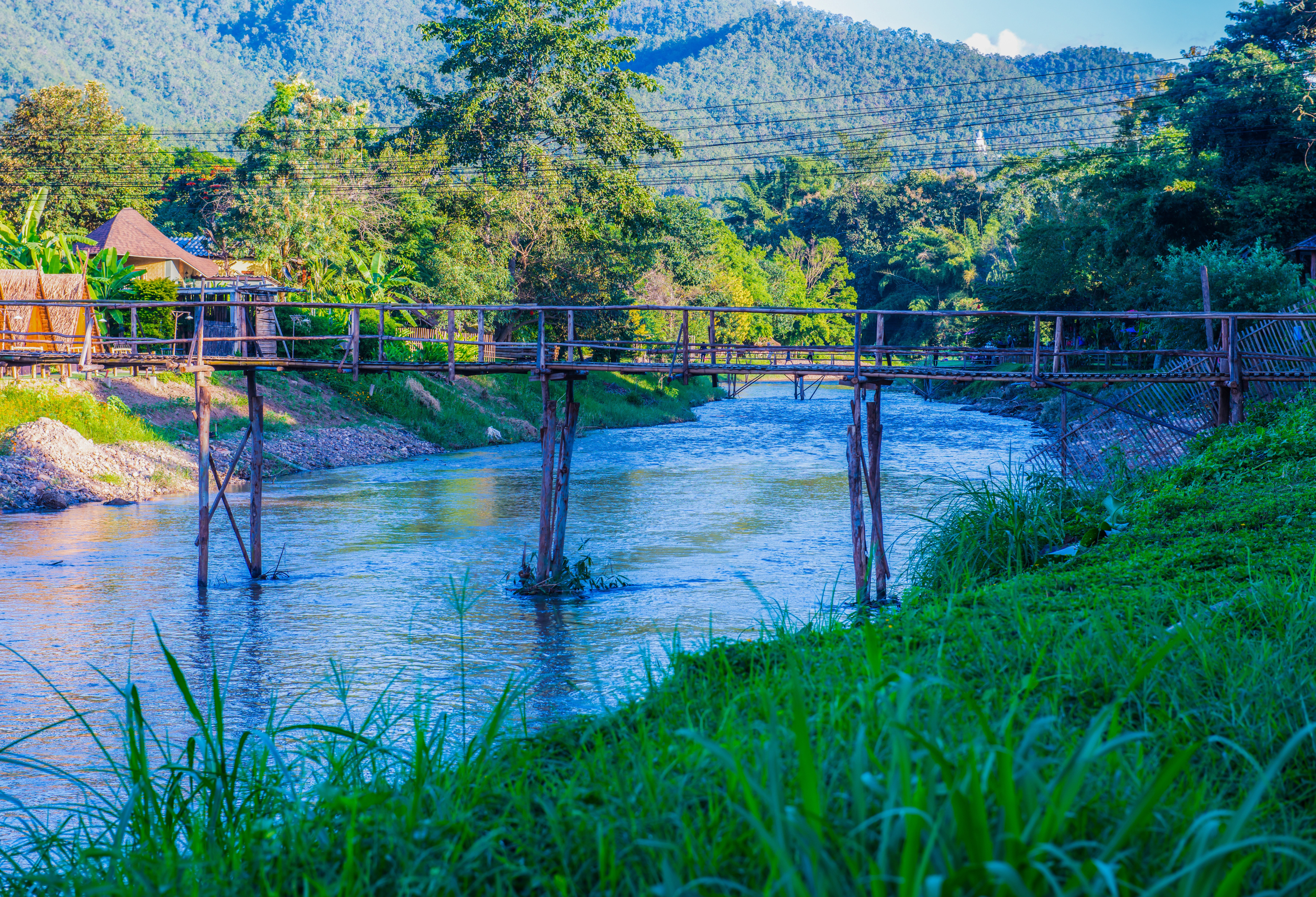 Pai rivier met bamboe brug in de provincie Mae Hong Son in Thailand