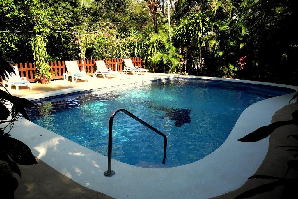 Zwembad hotel Belverdere in Costa Rica