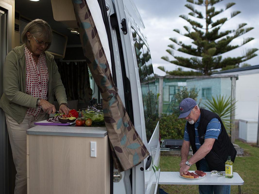 Koken in de Deuce Plus van Mighty in Nieuw-Zeeland
