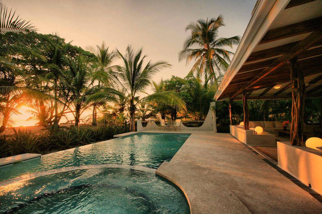 Tropico Latino  Santa Teresa in Costa Rica