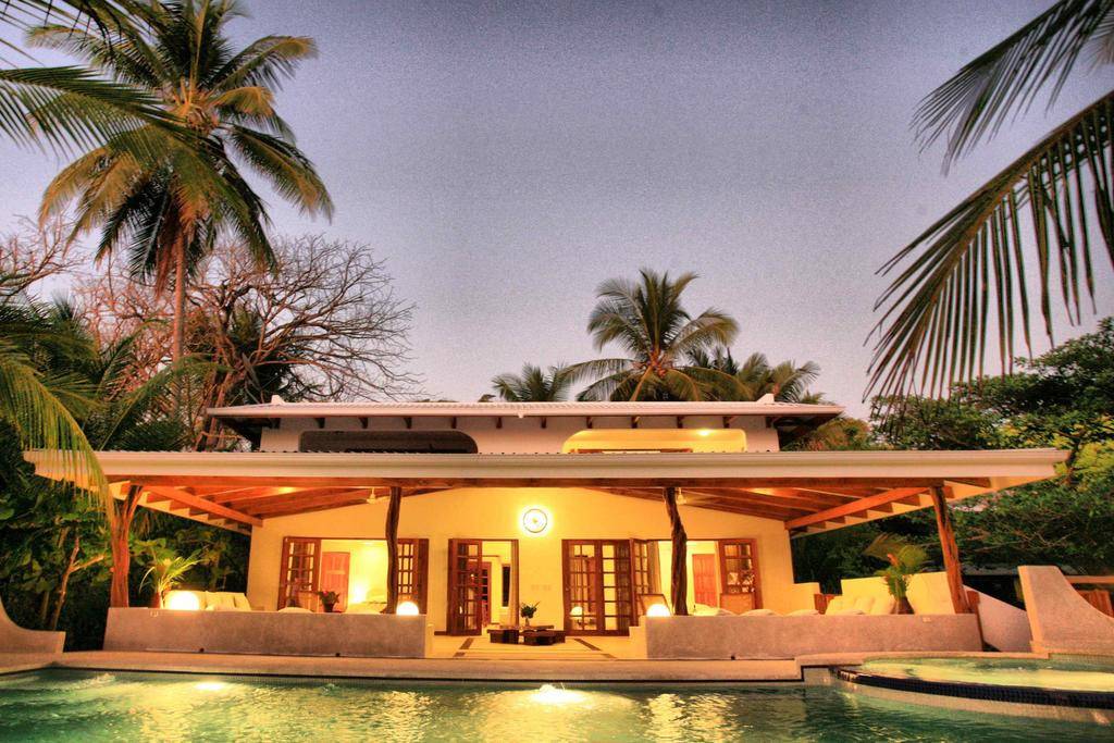 Tropico Latino  Santa Teresa in Costa Rica