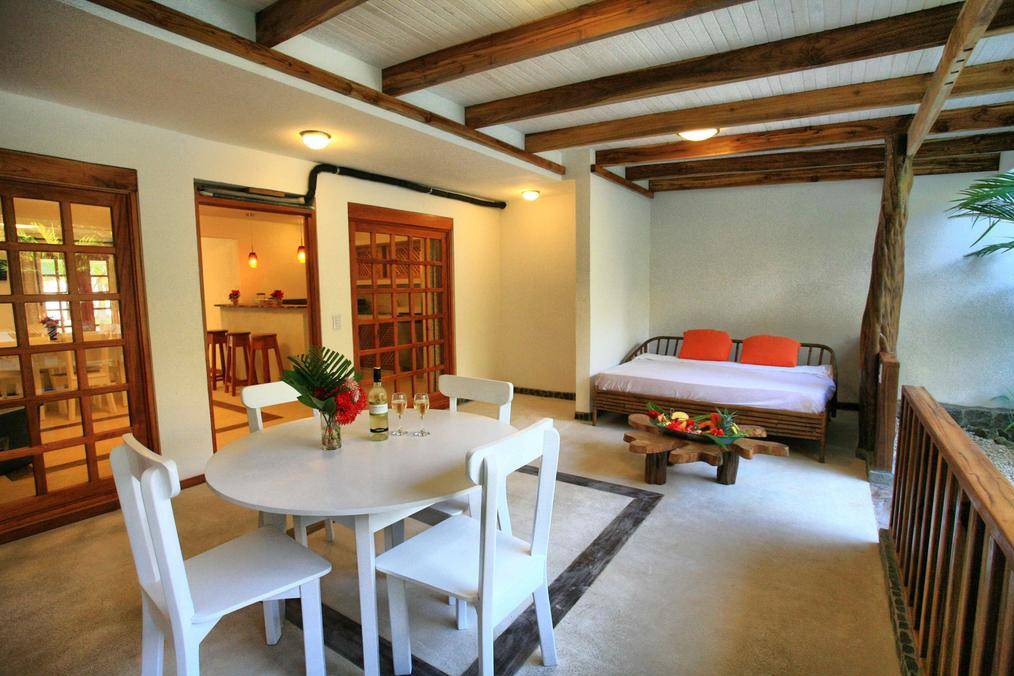 Tropico Latino  Santa Teresa in Costa Rica