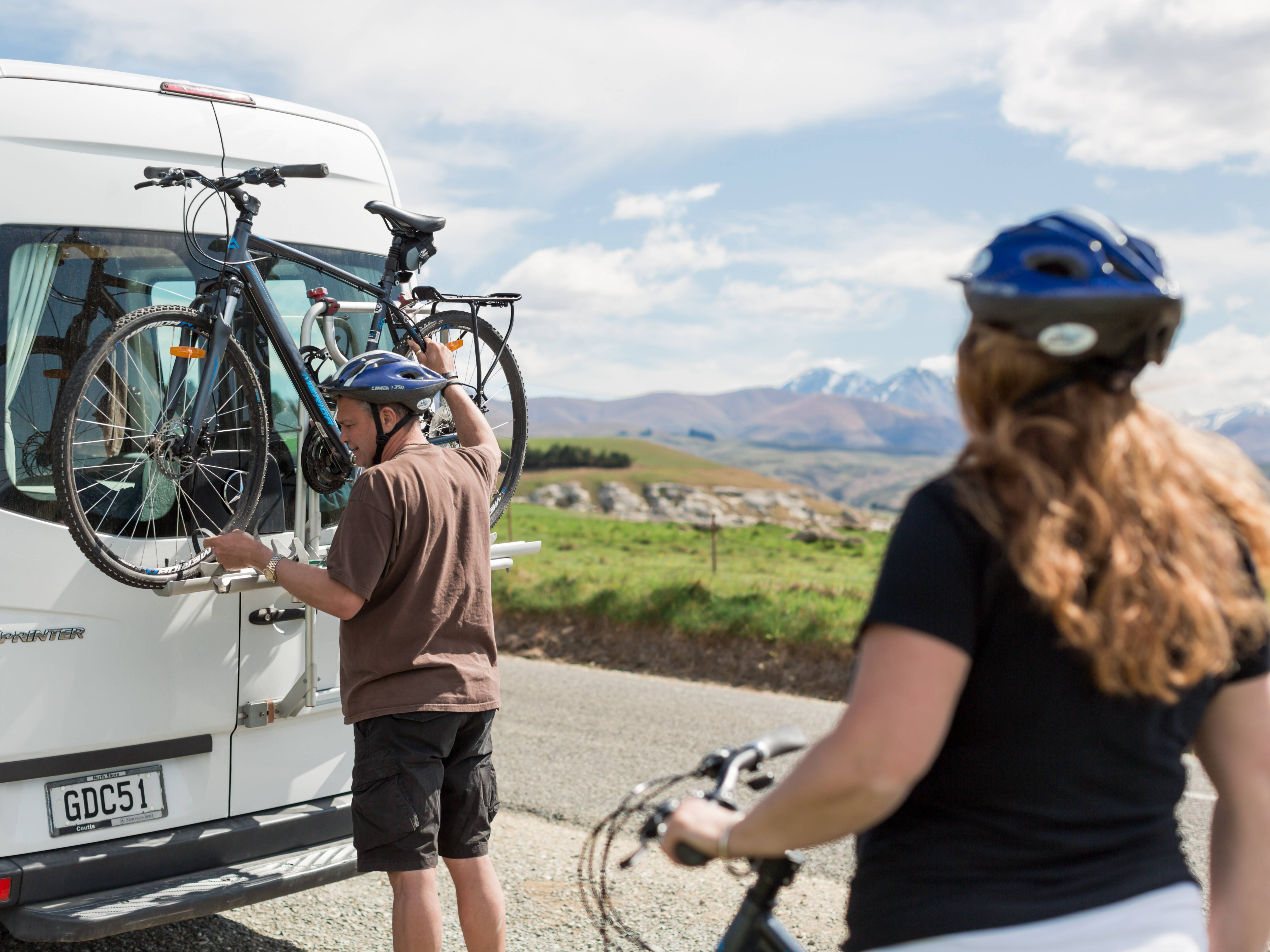 Fietsenrek op de Venturer camper van Britz in Nieuw-Zeeland