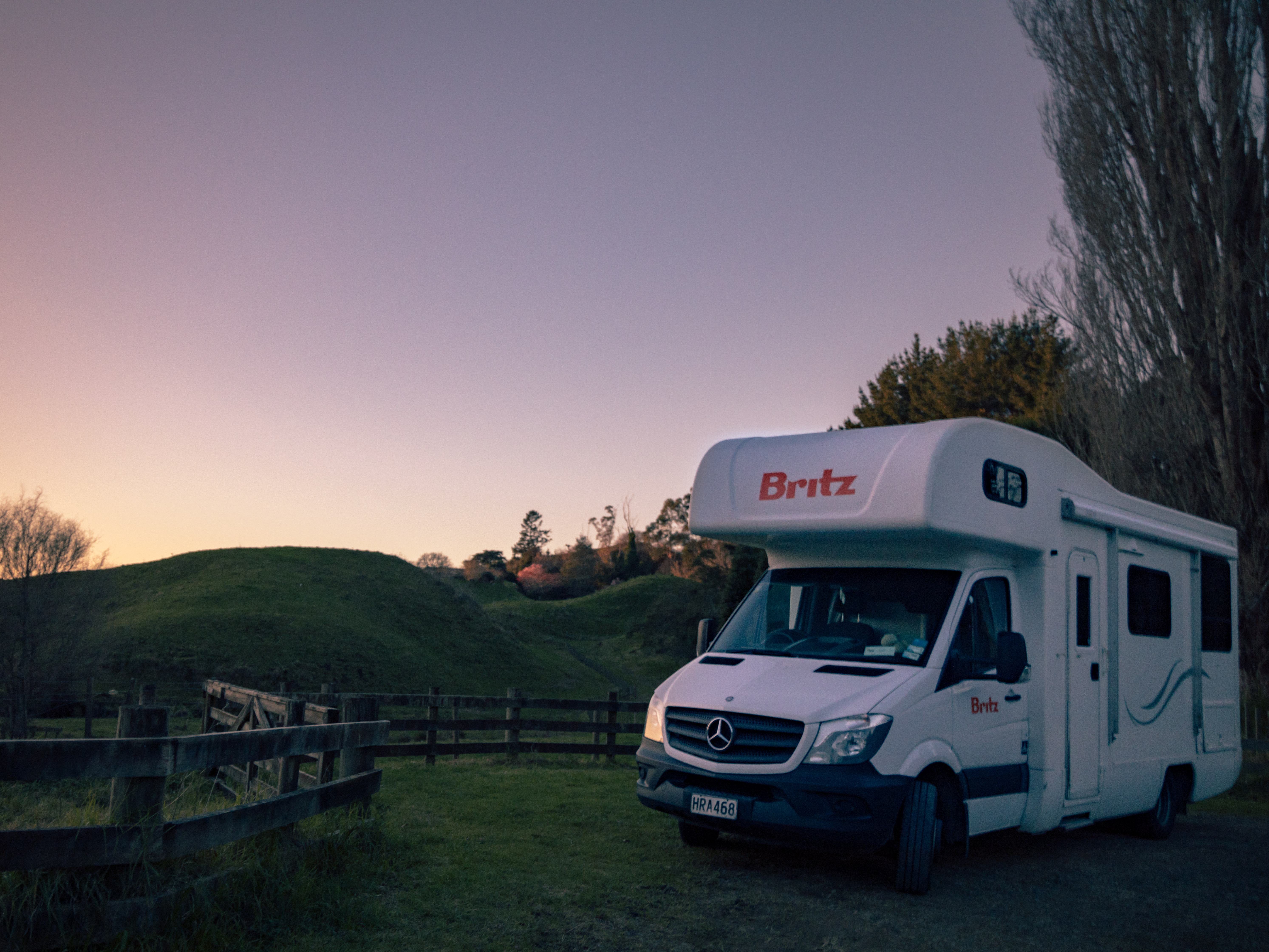 Buitenkant van de Britz Vista camper in Nieuw-Zeeland