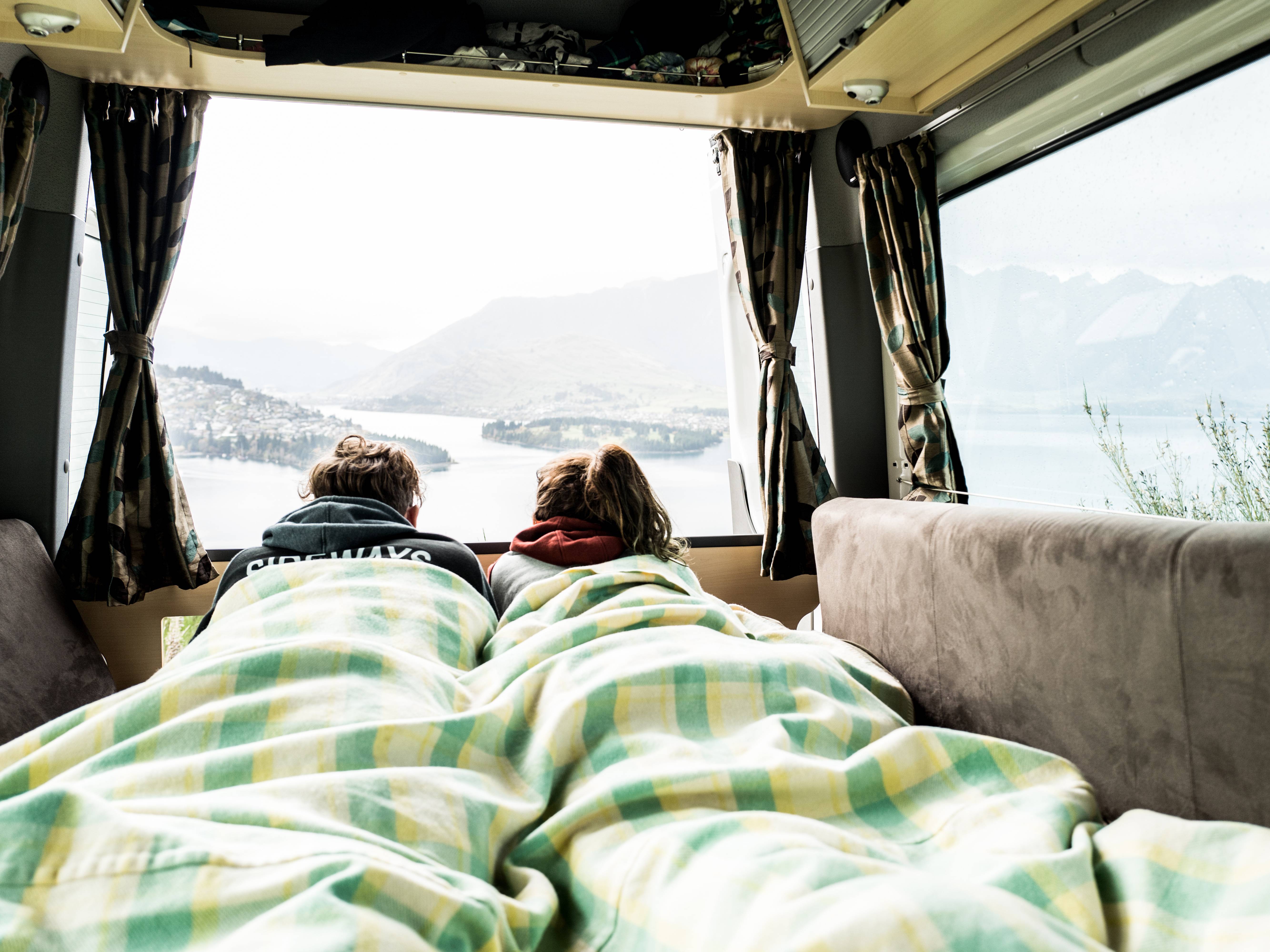 Bed in de Maui Ultima camper in Nieuw-Zeeland