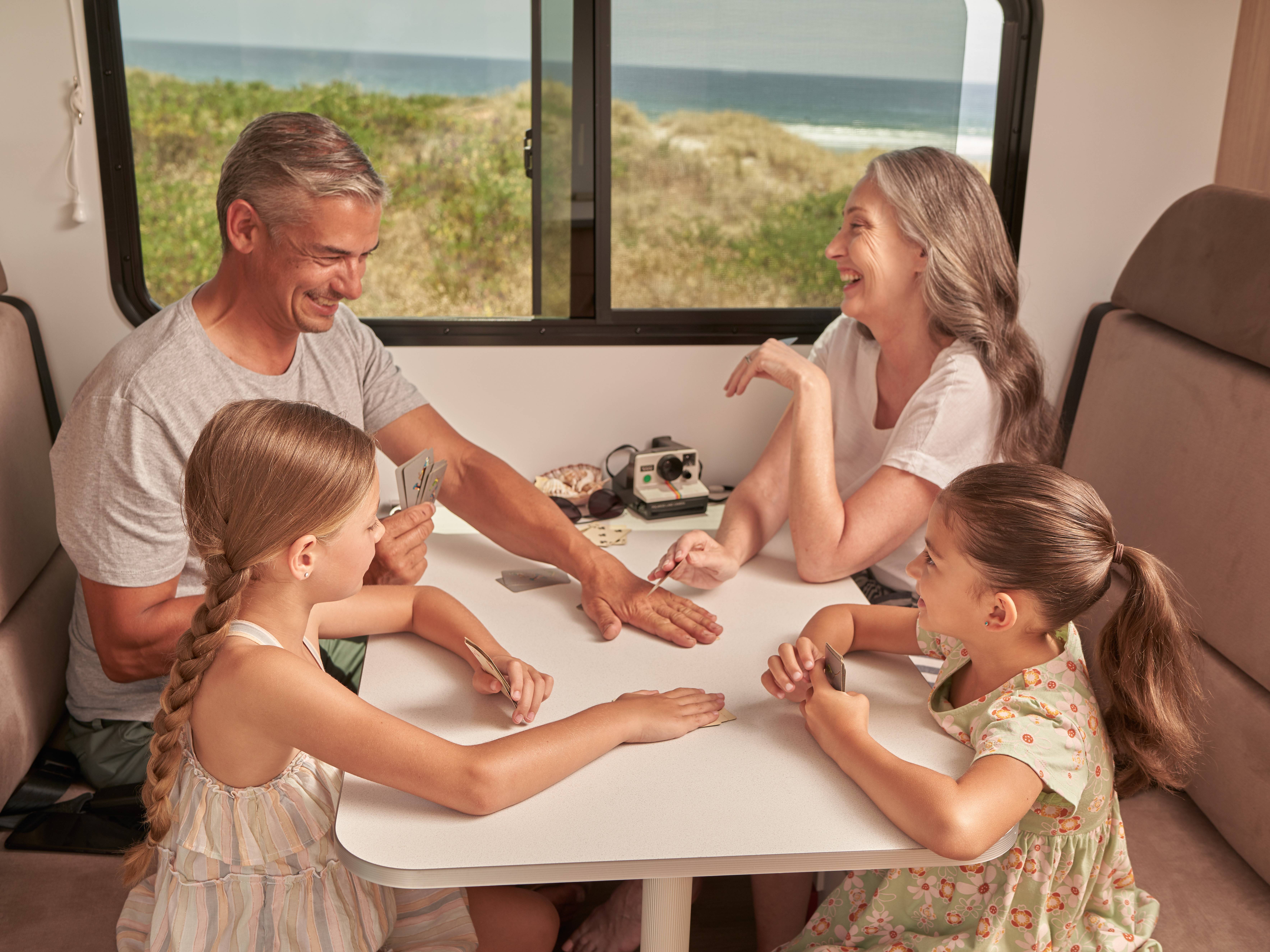 Extra zitruimte in de Maui Beach camper in Nieuw-Zeeland