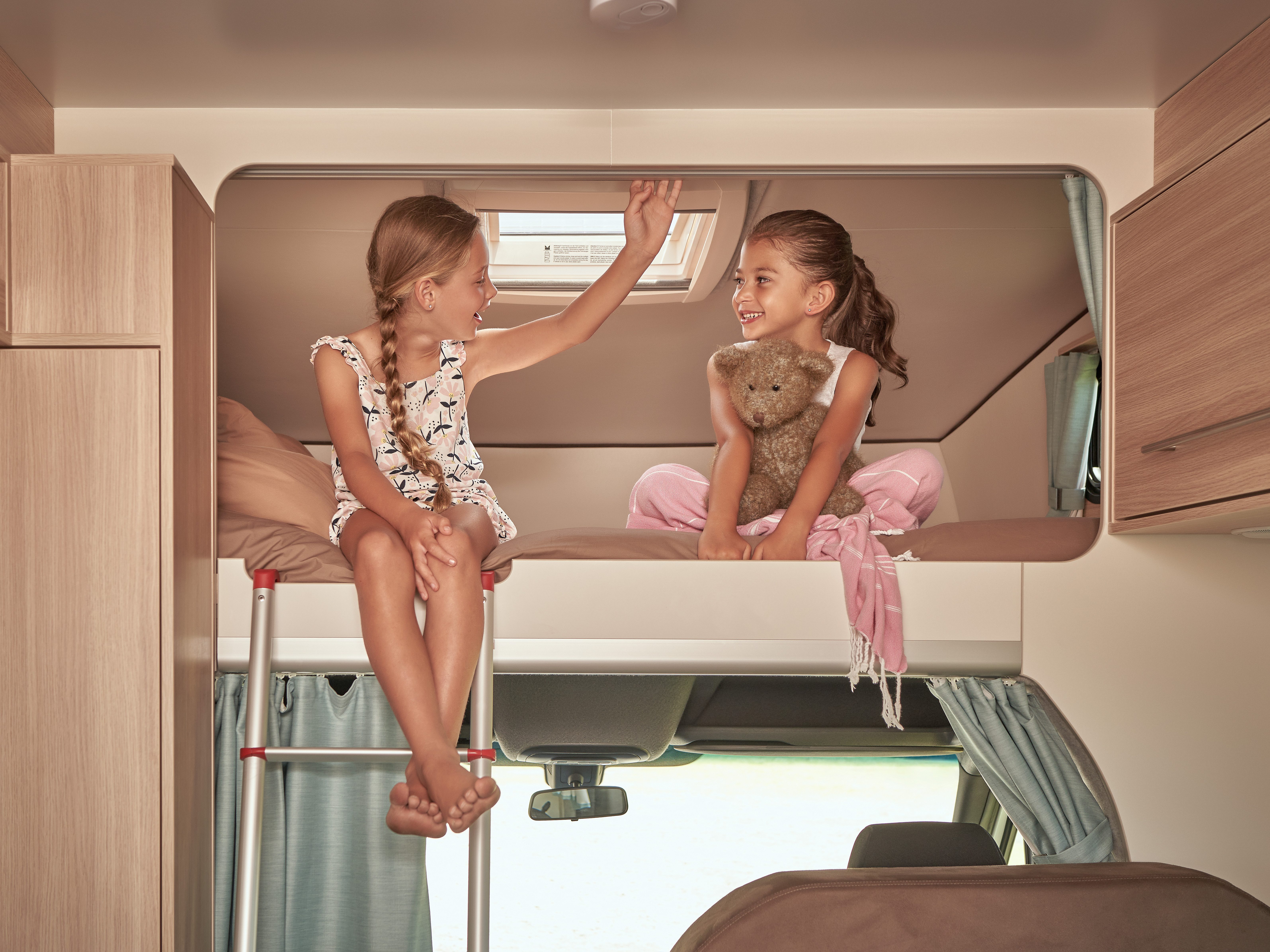 Hoogslaper in de Maui Beach camper in Nieuw-Zeeland