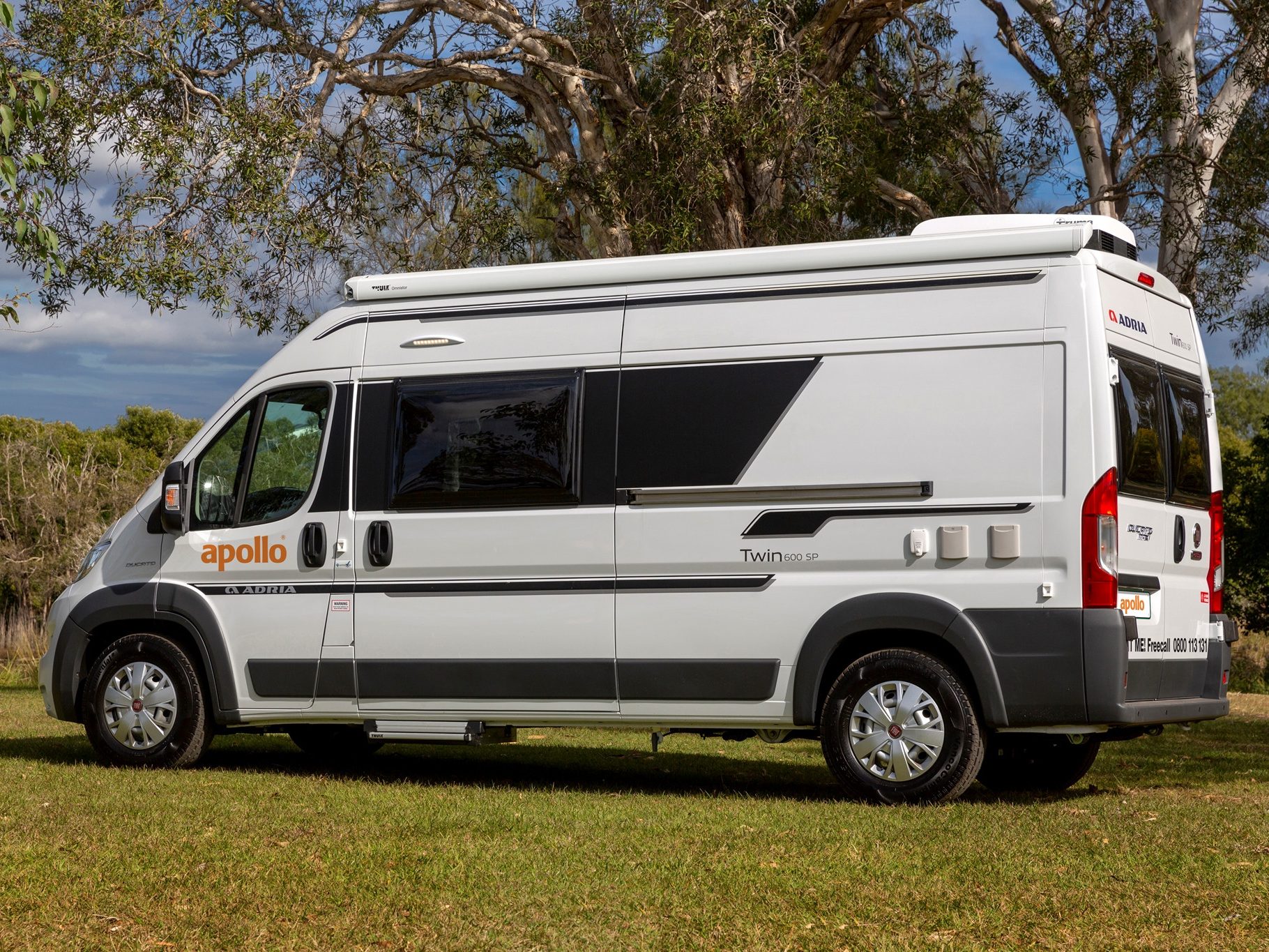 Buitenkant van de Apollo Euro Tourer camper in Nieuw-Zeeland