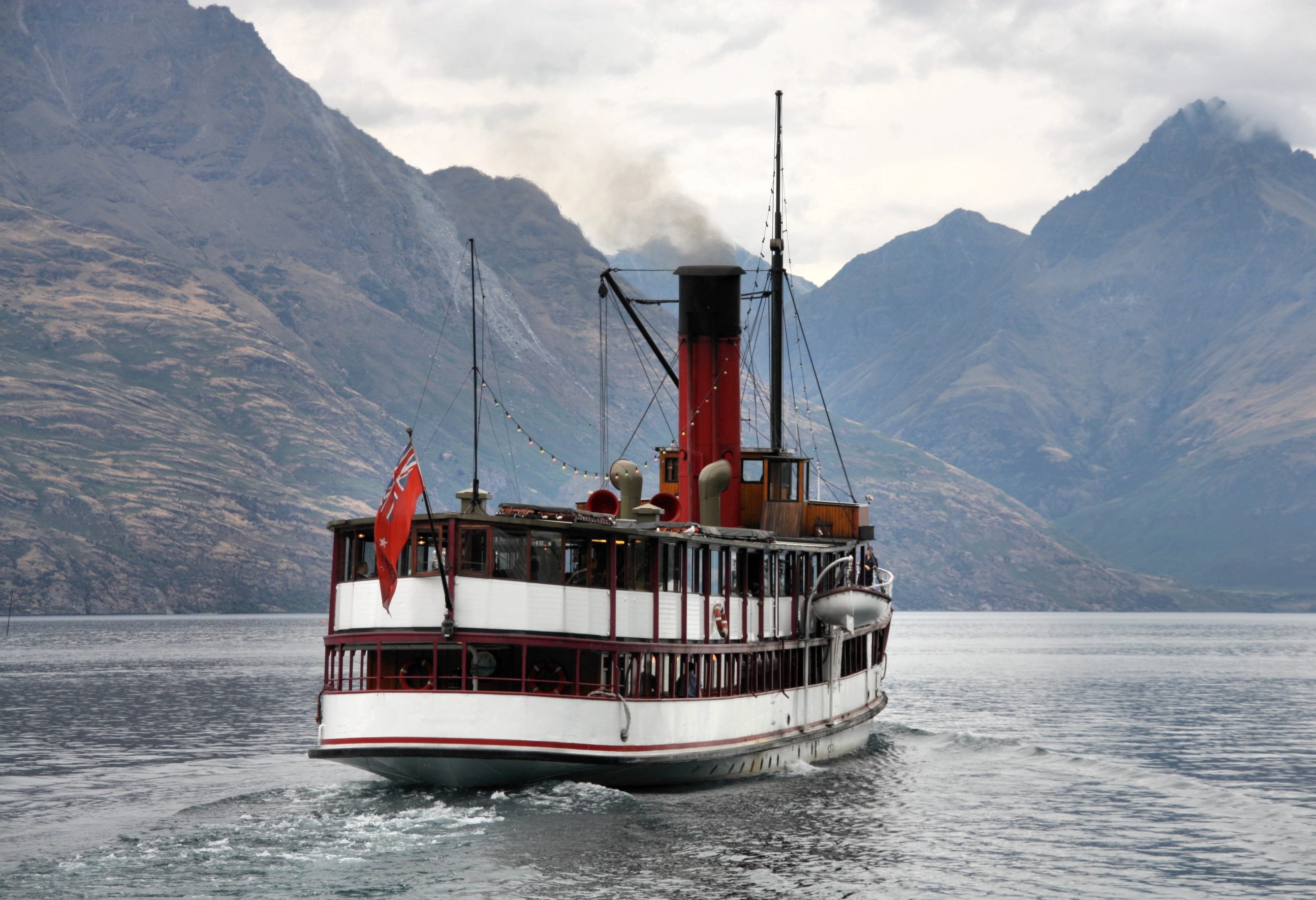 TSS Earnslaw stoomboot op Lake Wakatipu bij Queenstown in Nieuw-Zeeland