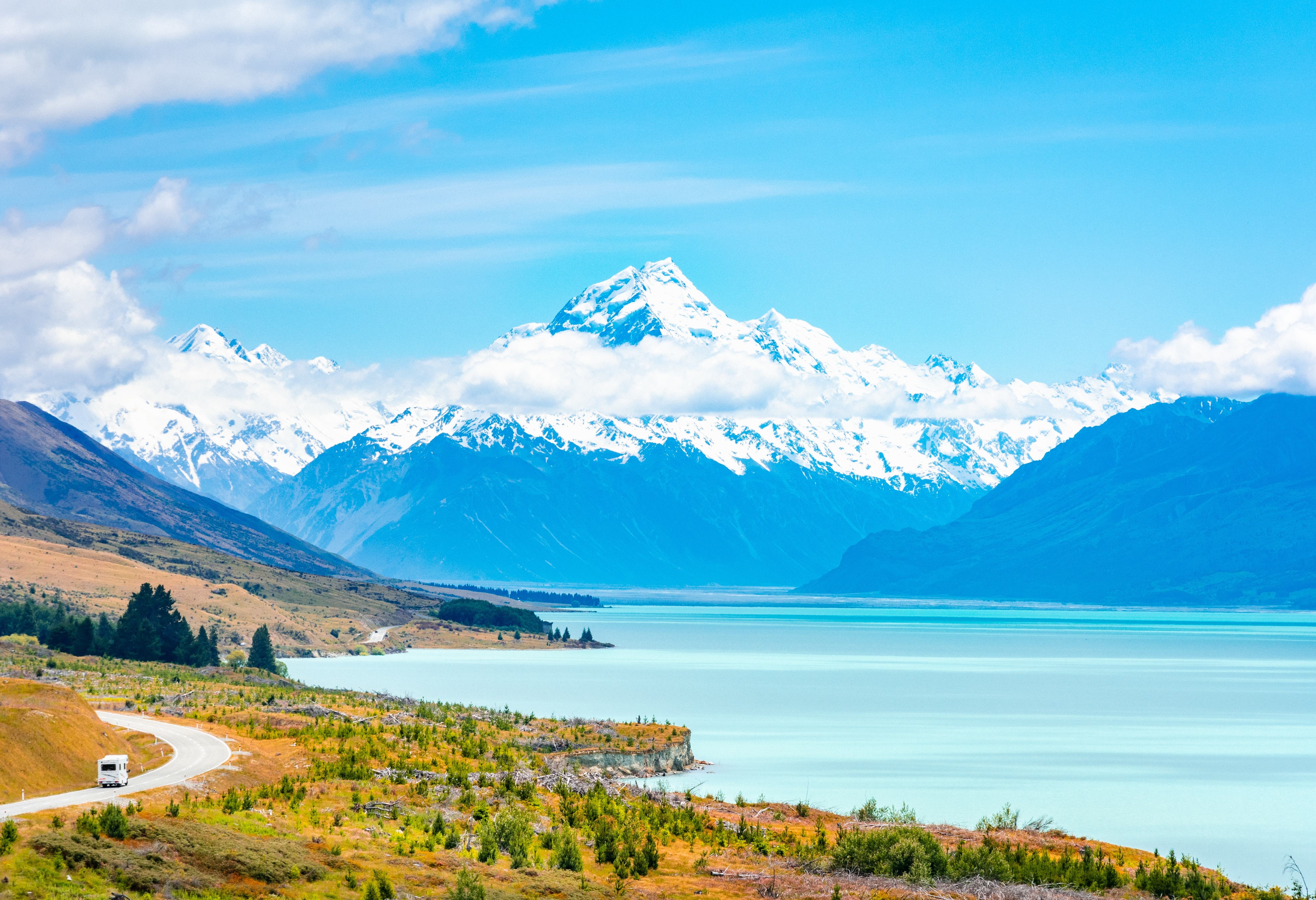 Lake Pukaki met Mount Cook op de achtergrond in Nieuw-Zeeland
