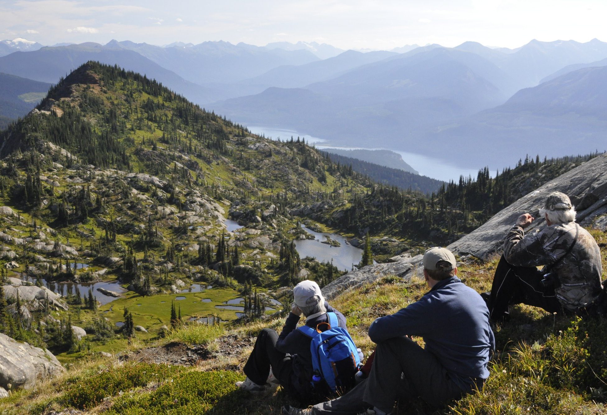 canada-likely-the-bear-whisperer-cariboo-mountains-2