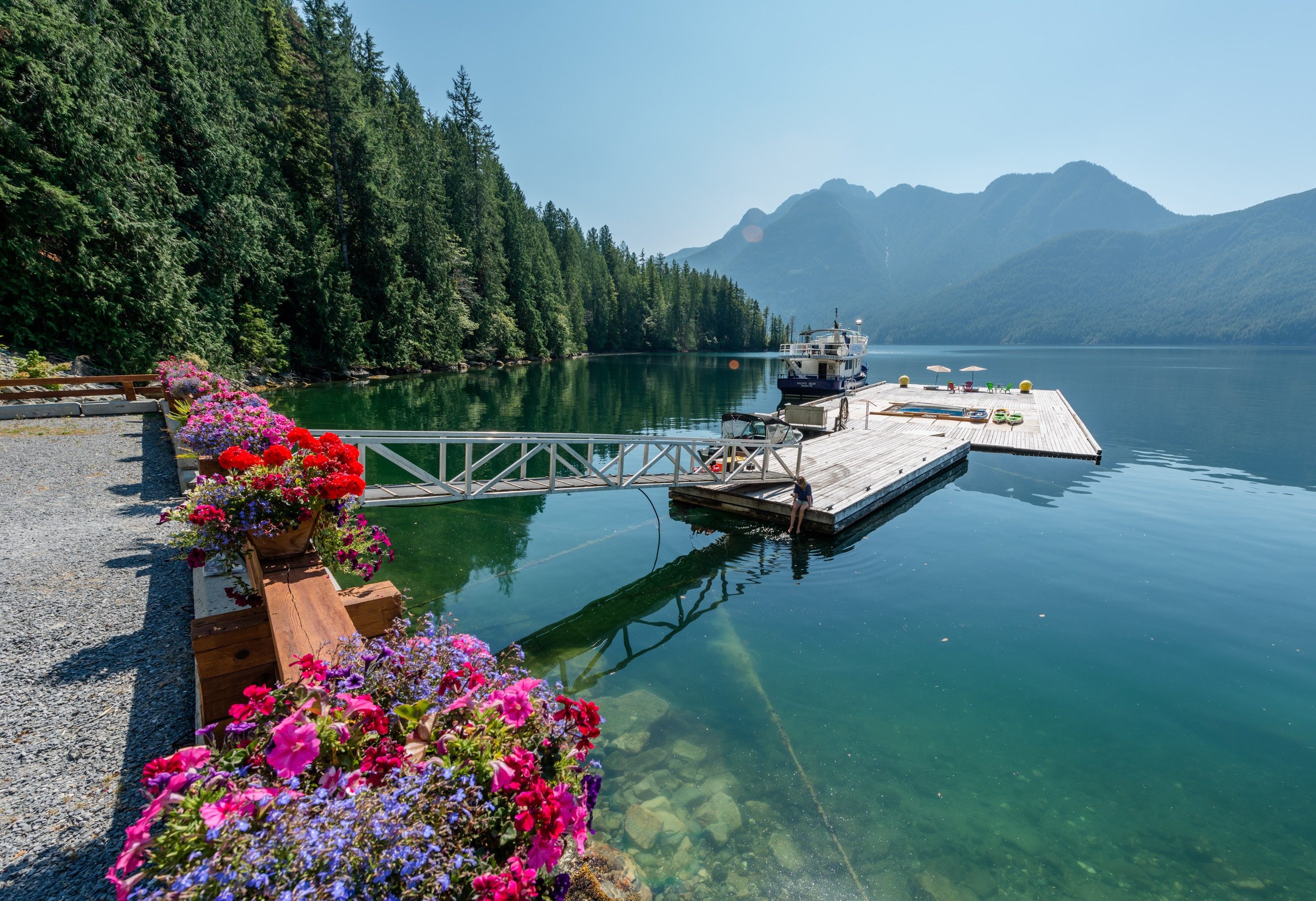 canada-klahoose-wilderness-resort-boot-dock