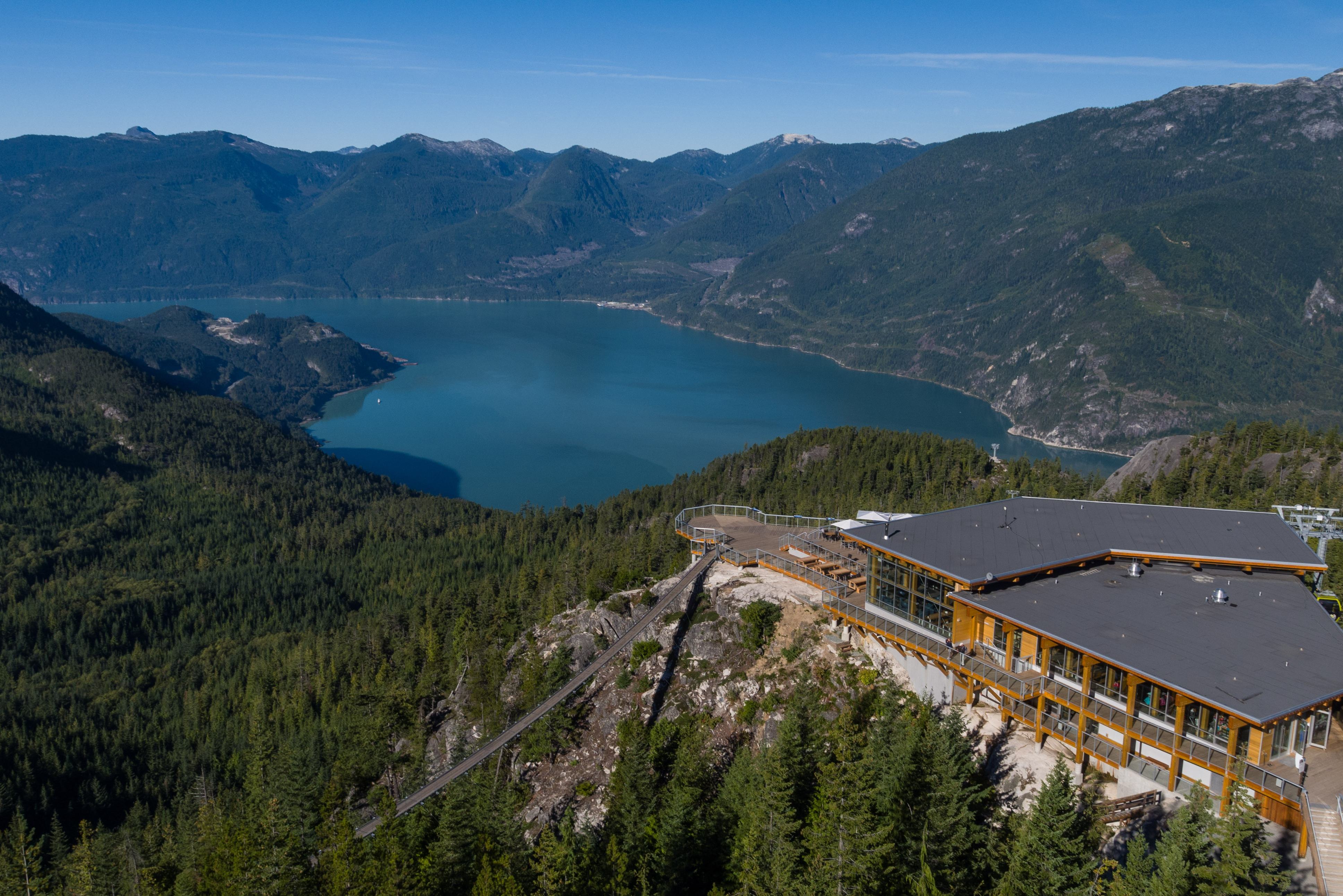 canada-squamish-sea-to-sky-gondola-summit-lodge