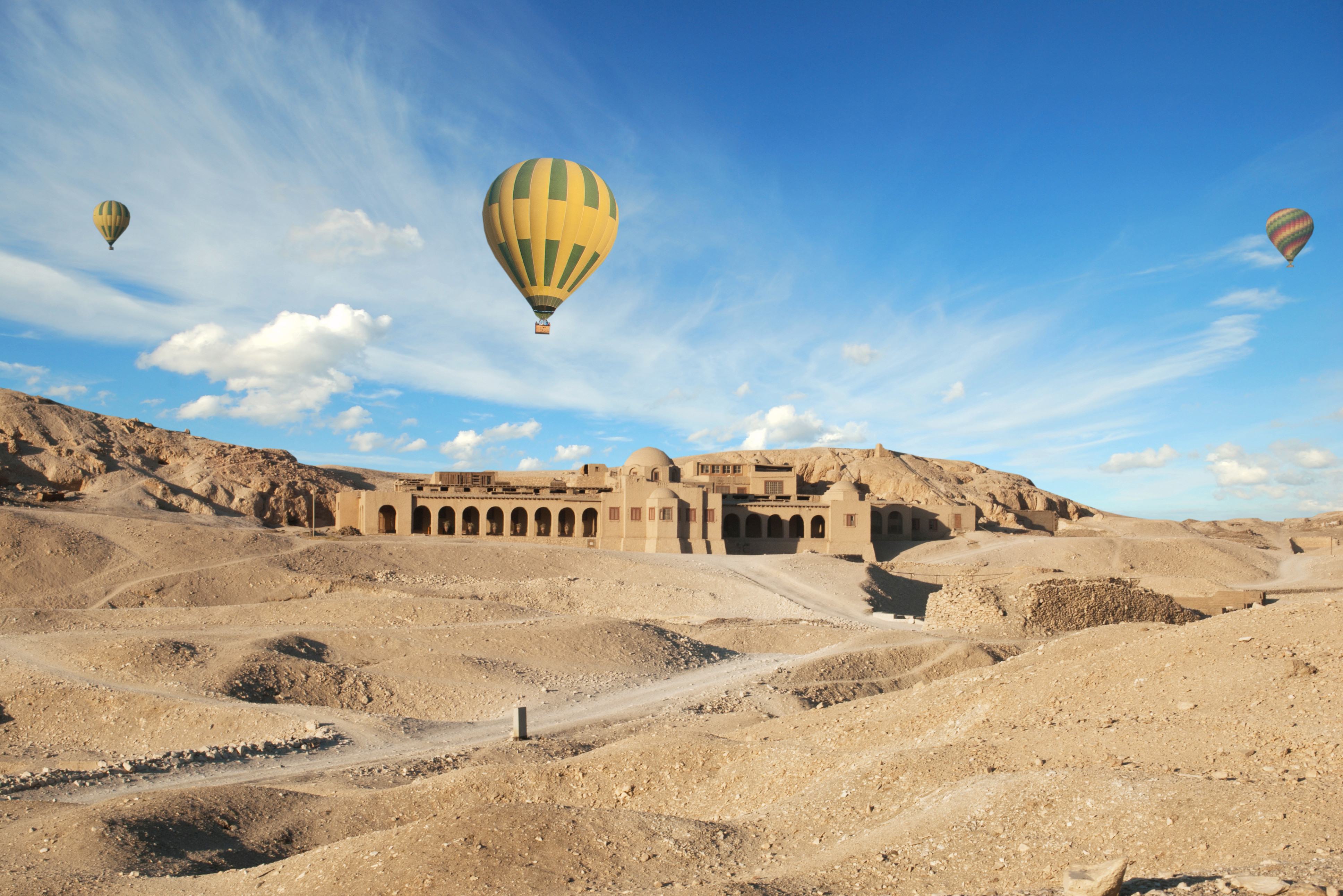 egypte-luxor-thebe-ballonvaart-over-archeologische-sites-vallei-der-koningen