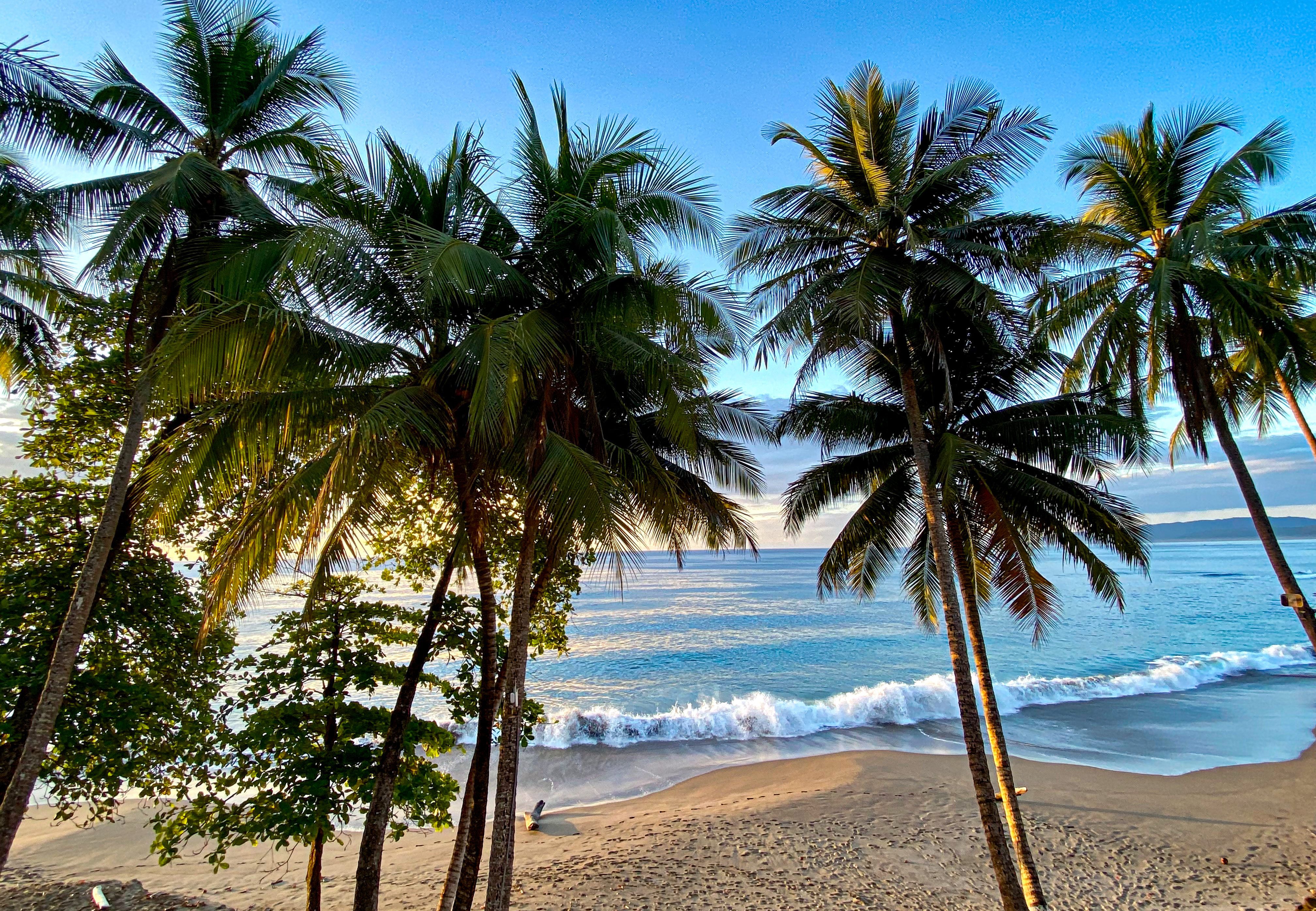 Het zandstrand van Punta Arenas in Costa Rica