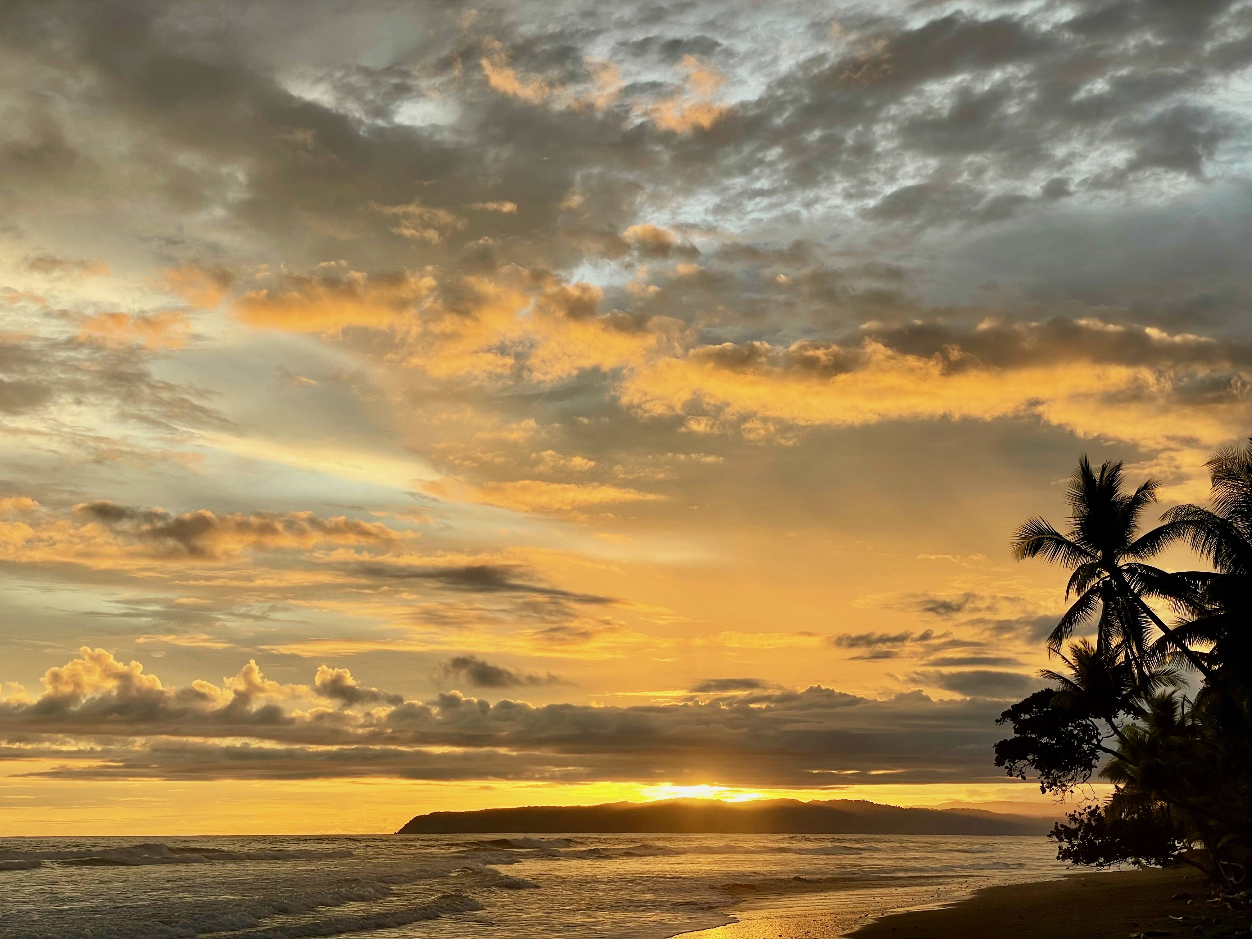 Een prachtige zonsondergang in Costa Rica