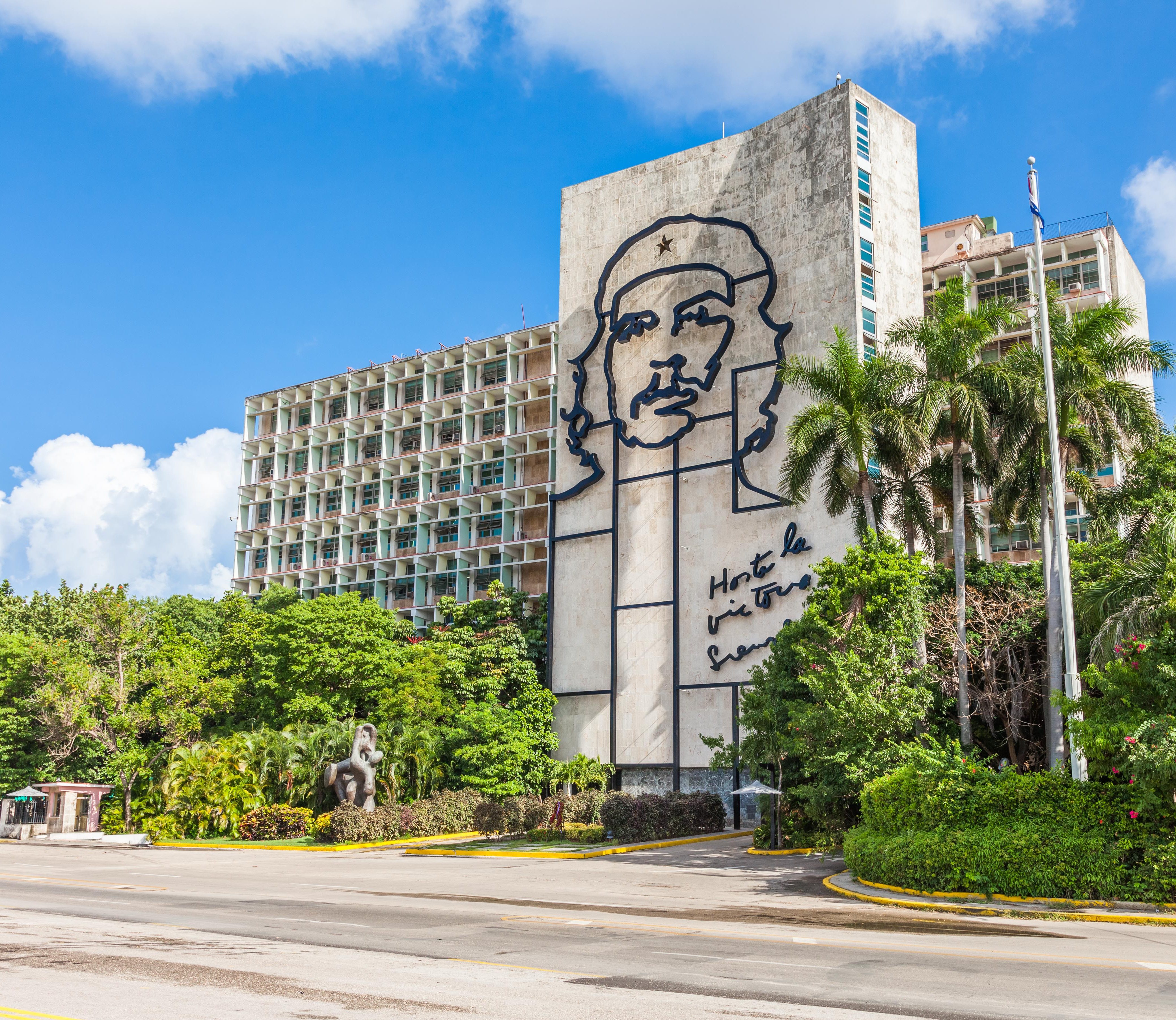 De muurschildering van Che Guavara op Plaza de la Revolucion in Havana, Cuba