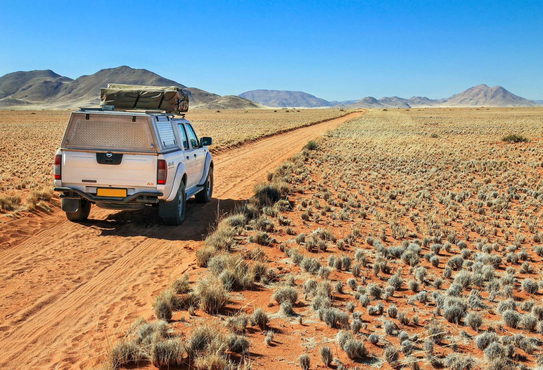 Rijd met een 4x4 door het prachtige landschap van Namibië