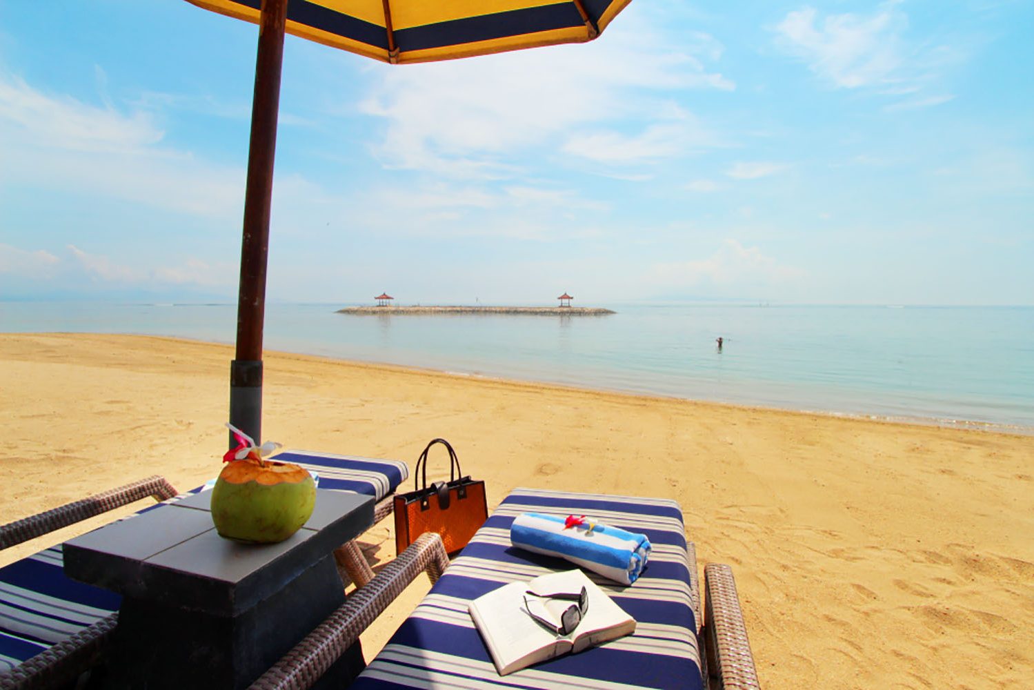 strand 101 oasis sanur in bali