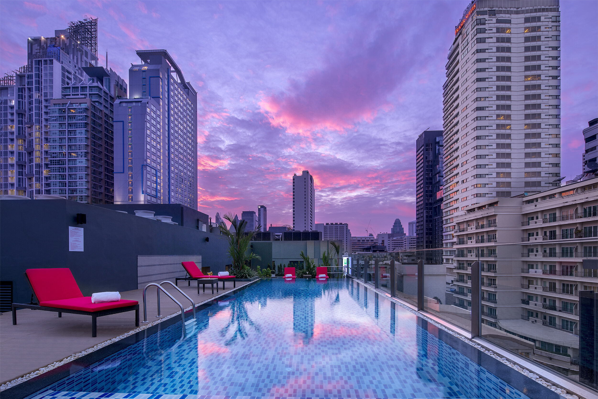 Rooftop Zwembad Travelodge