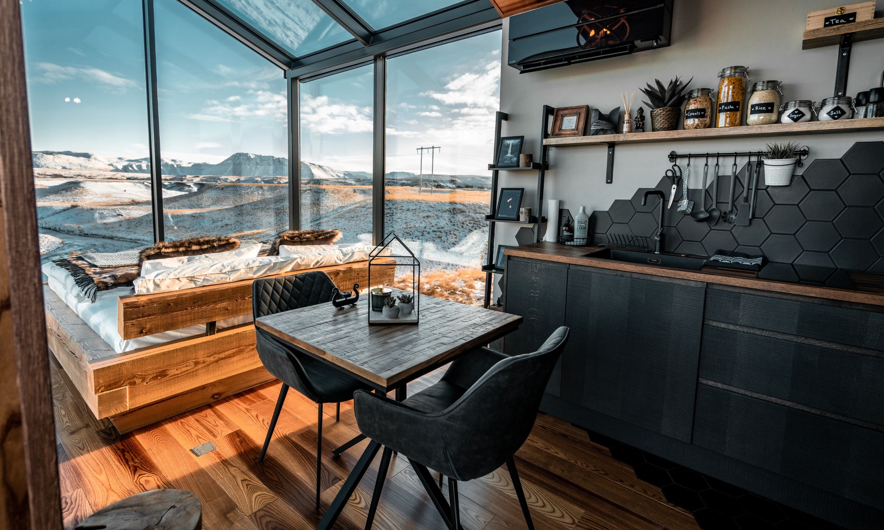 Panorama Glass Lodge